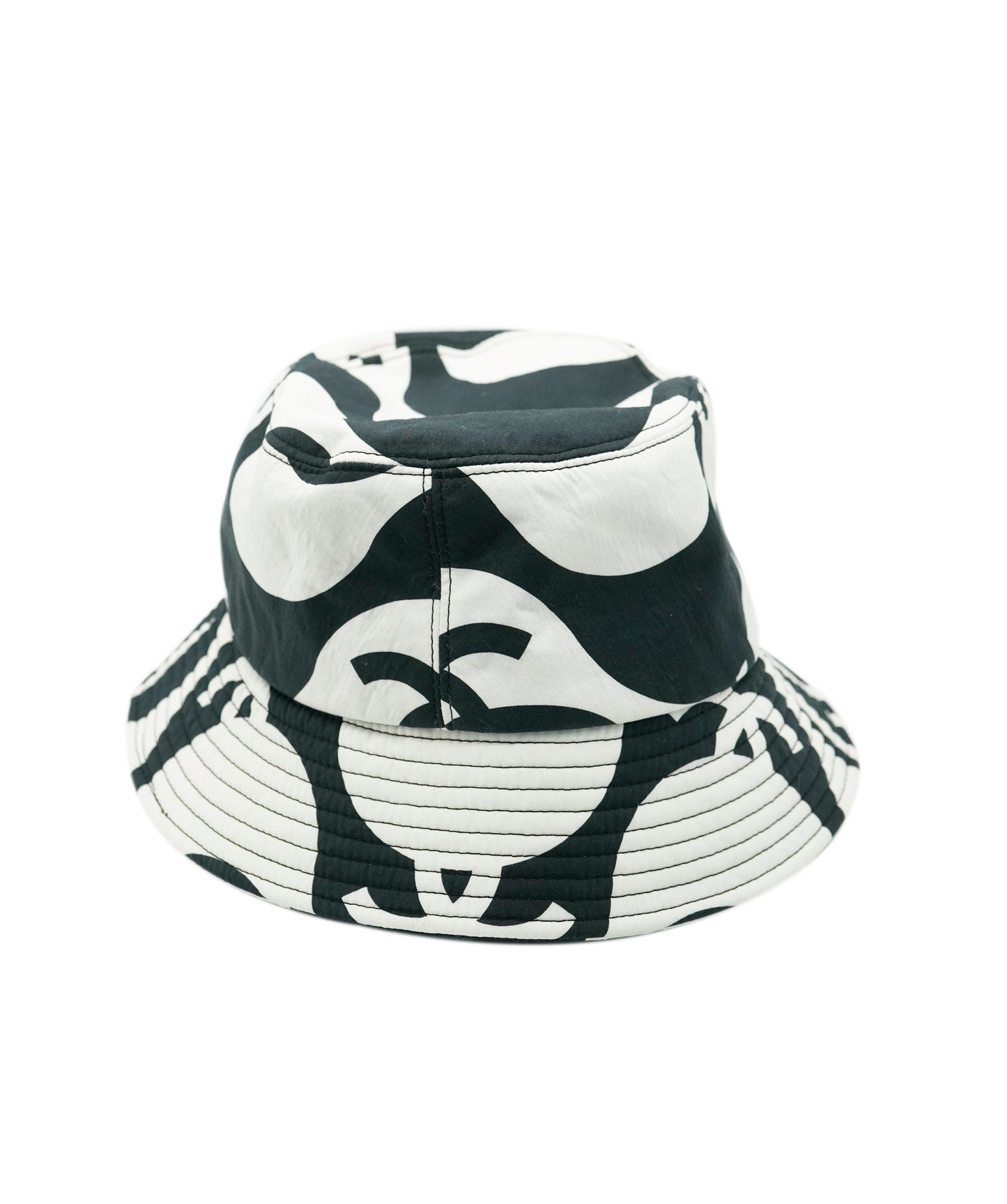 Chanel black and white wavy hat  DBXS3796