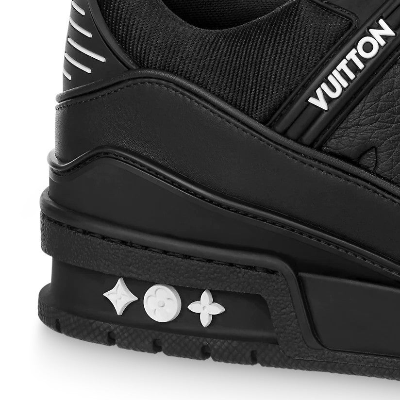 LOUIS VUITTON LV TRAINER SNEAKERS