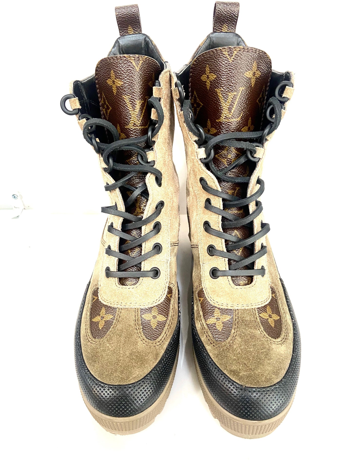 LOUIS VUITTON SUEDE CALFSKIN MONOGRAM LAUREATE PLATFORM DESERT BOOTS