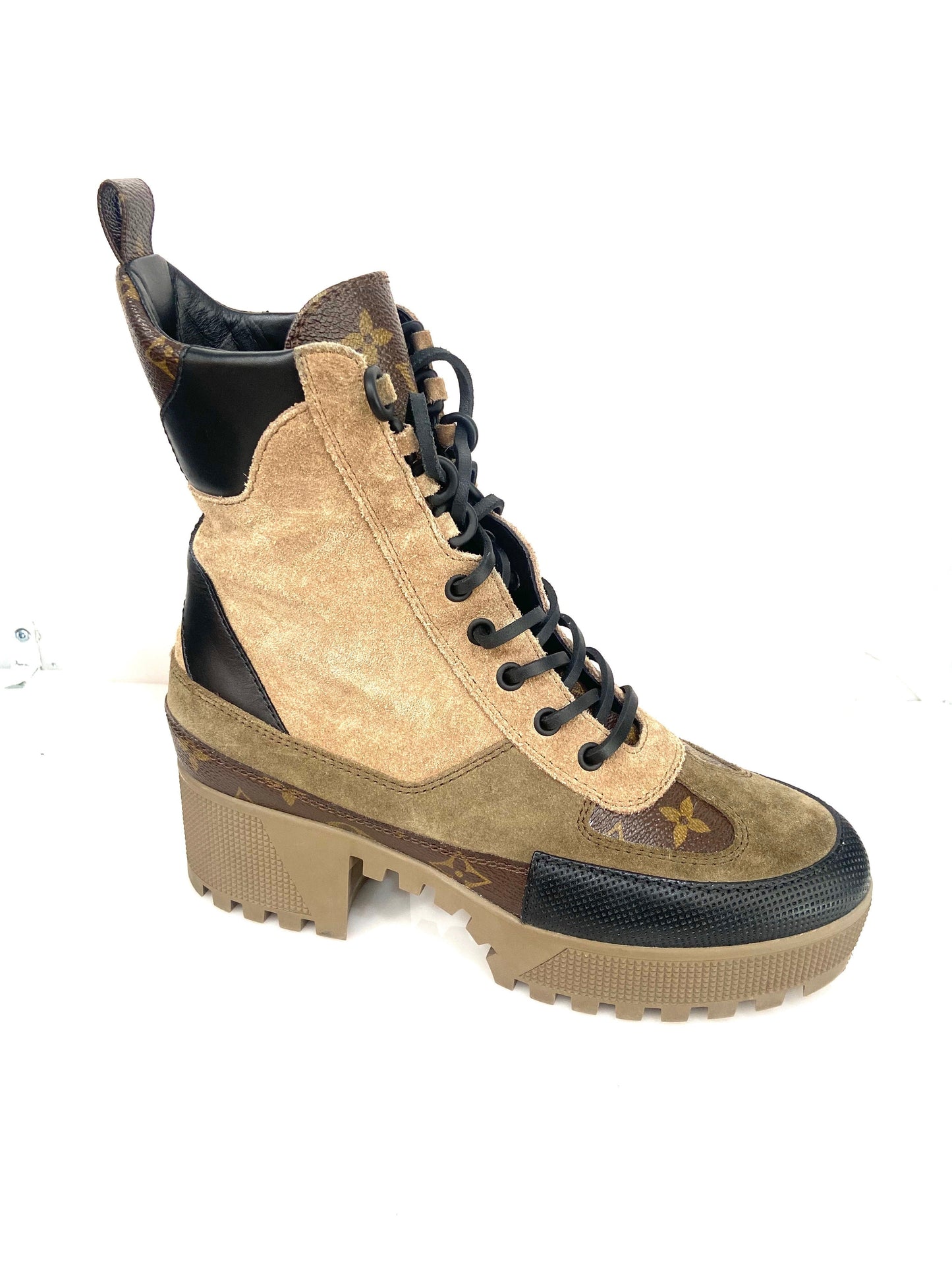 LOUIS VUITTON SUEDE CALFSKIN MONOGRAM LAUREATE PLATFORM DESERT BOOTS