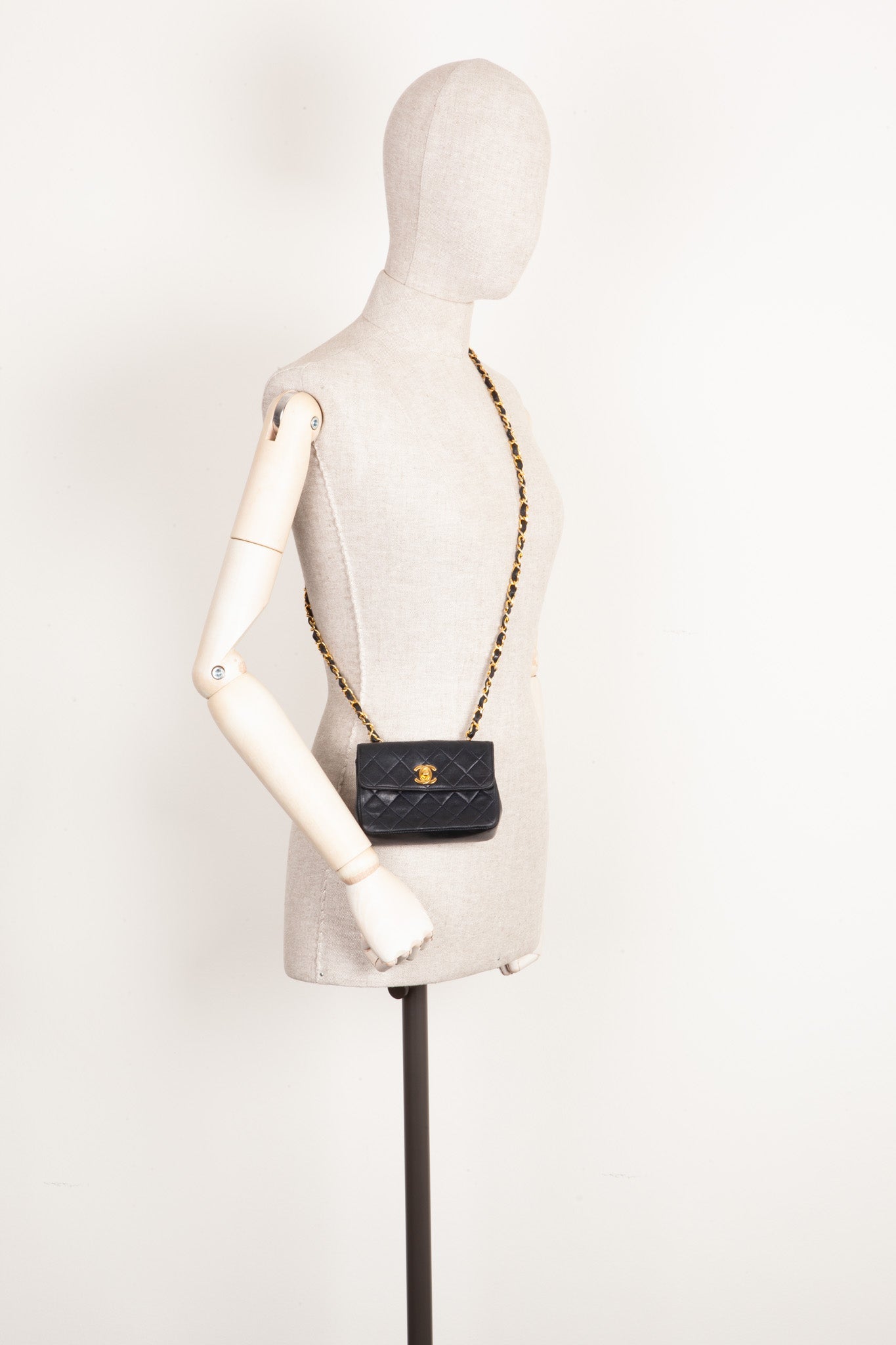 CHANEL   Micro Flap Bag Midnight Blue
