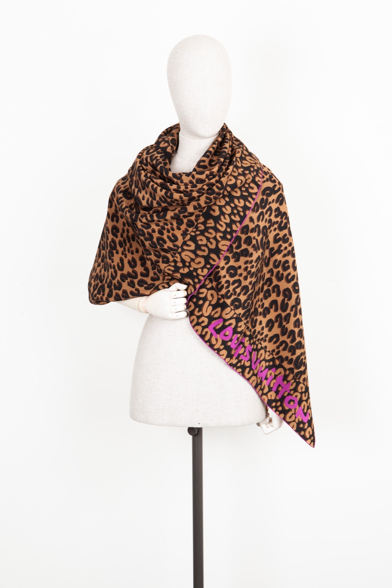 LOUIS VUITTON Stephen Spro  Scarf  Cheetah Silk