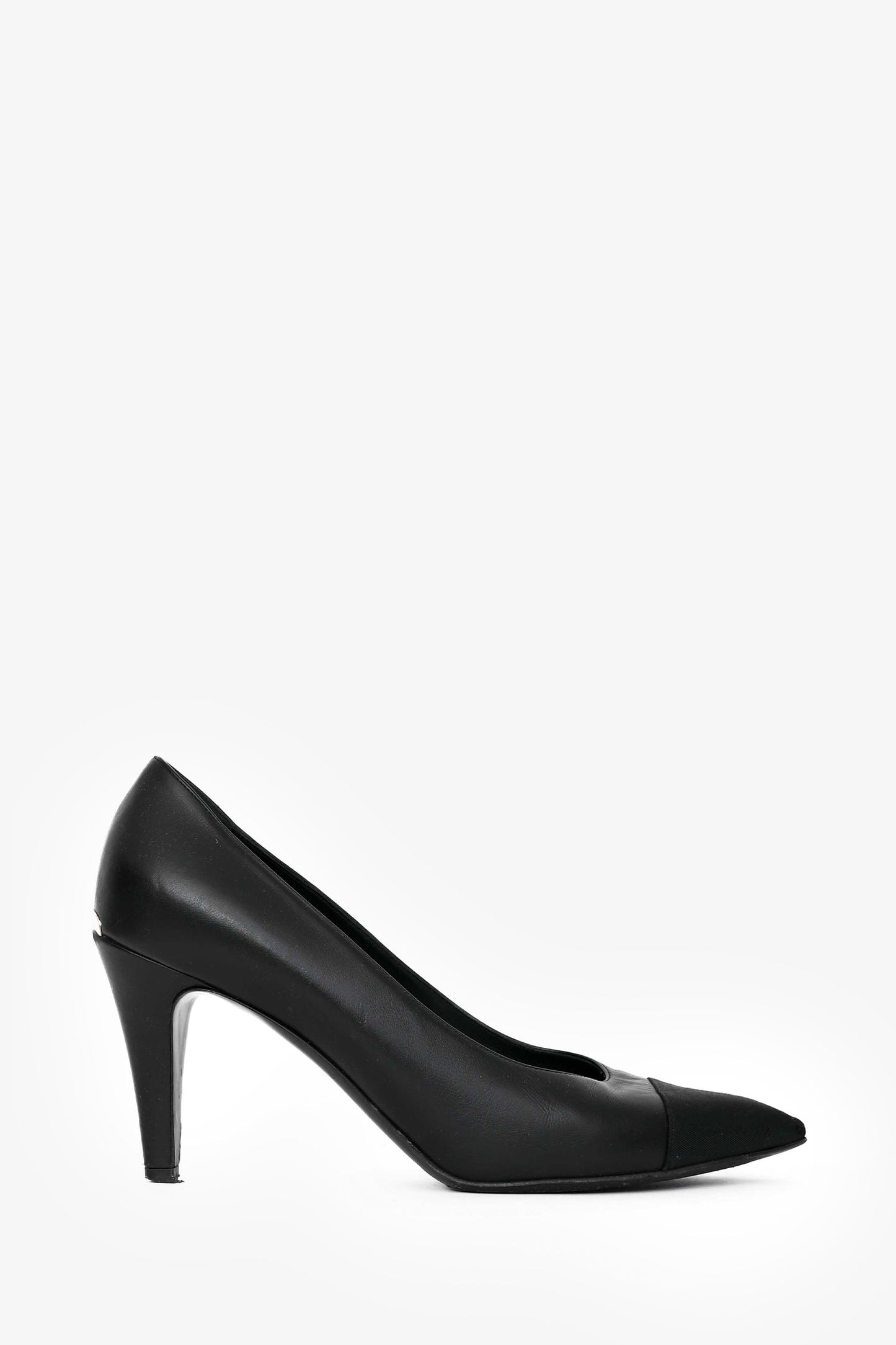 Pre-Loved Chanel™ Black Leather Pointed Toe Heels Size 40