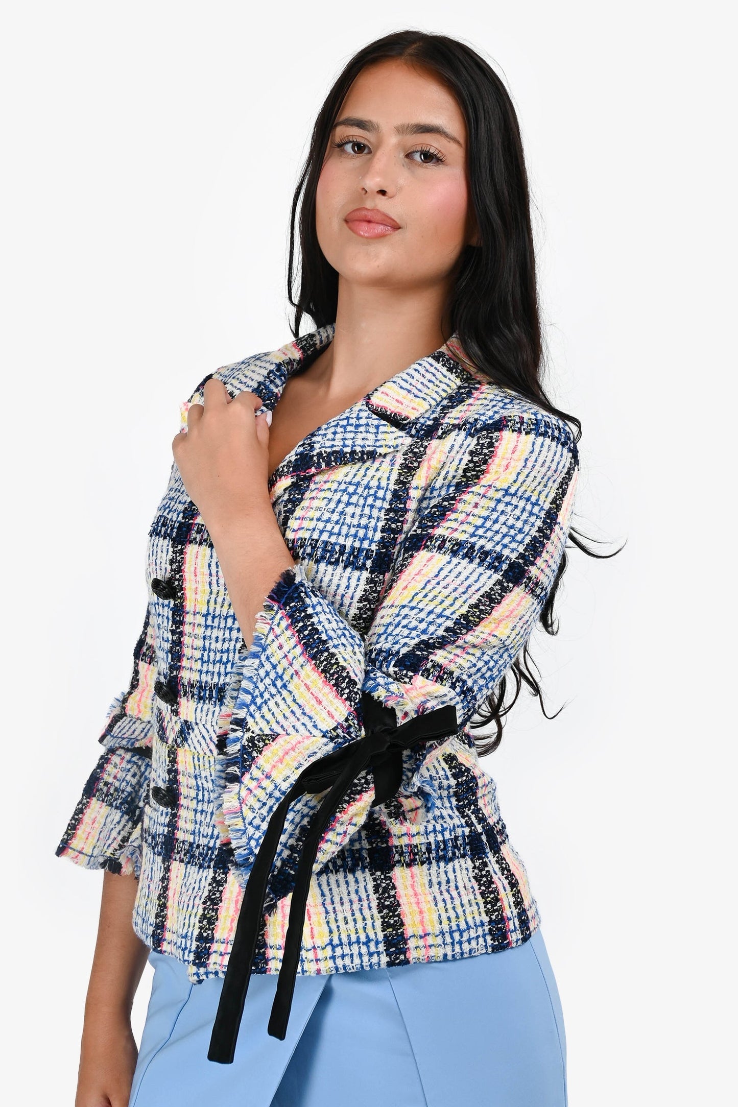 Pre-Loved Chanel™ 2009 Blue Wool Blend Tweed Blazer with Tie Sleeve Cuff Size 40