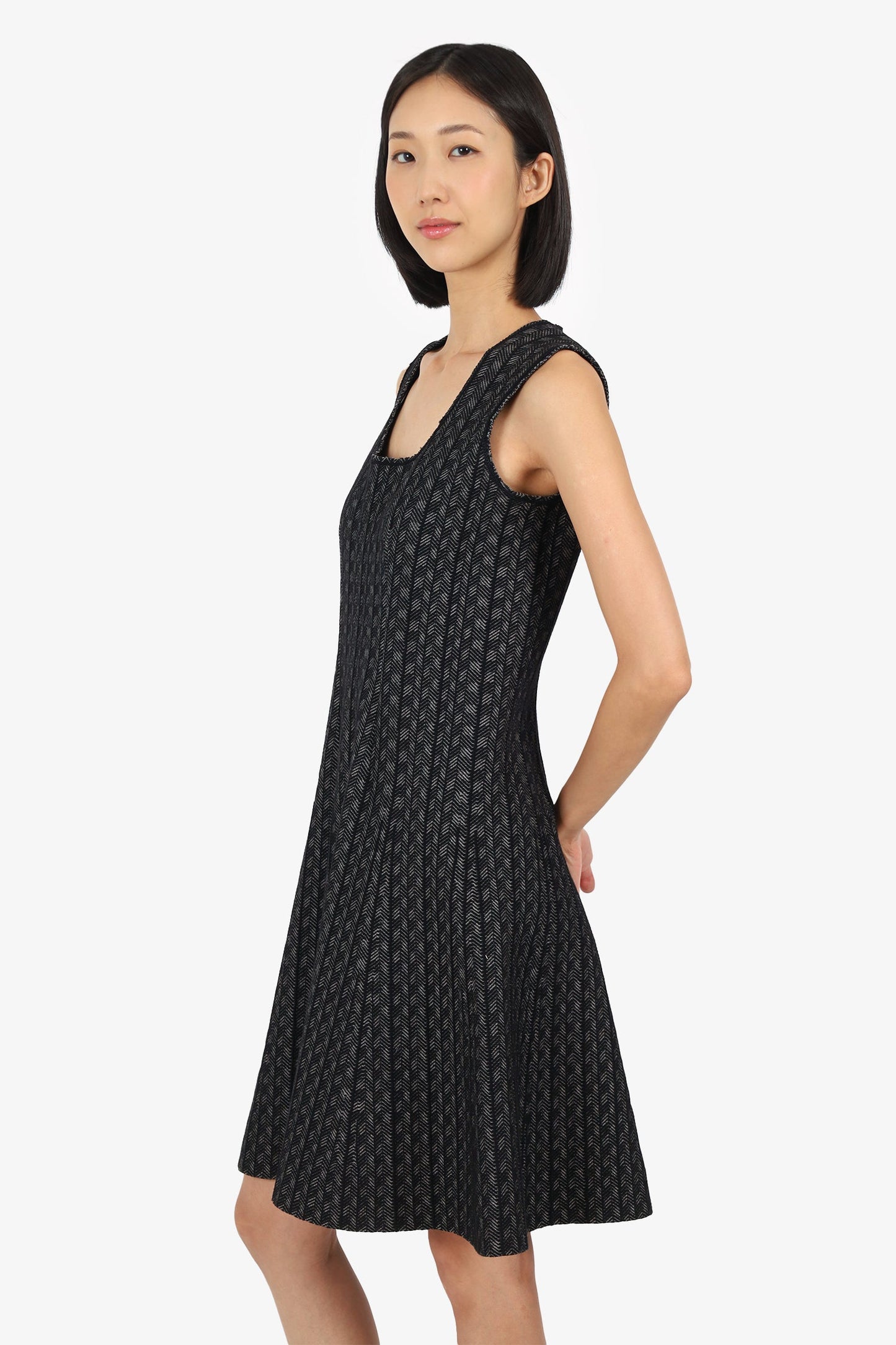 Prada Black/Grey Wool Sleeveless Knee Length Dress Size 42