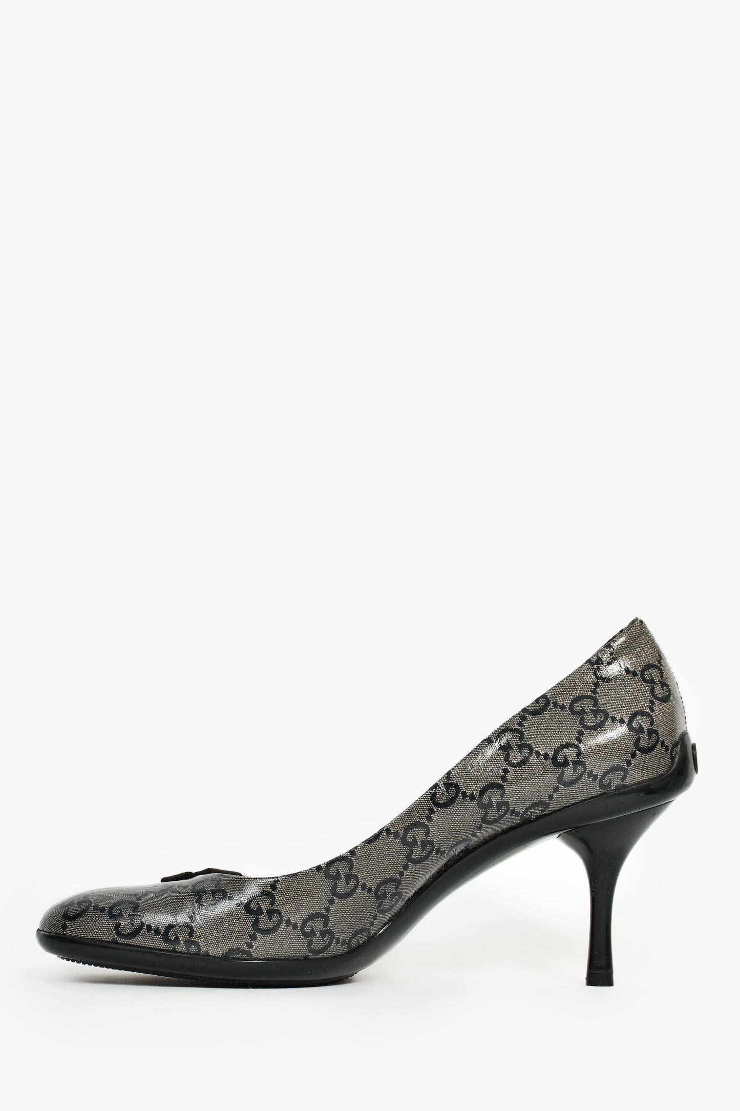 Gucci   Silver Metallic GG Heels Size 36