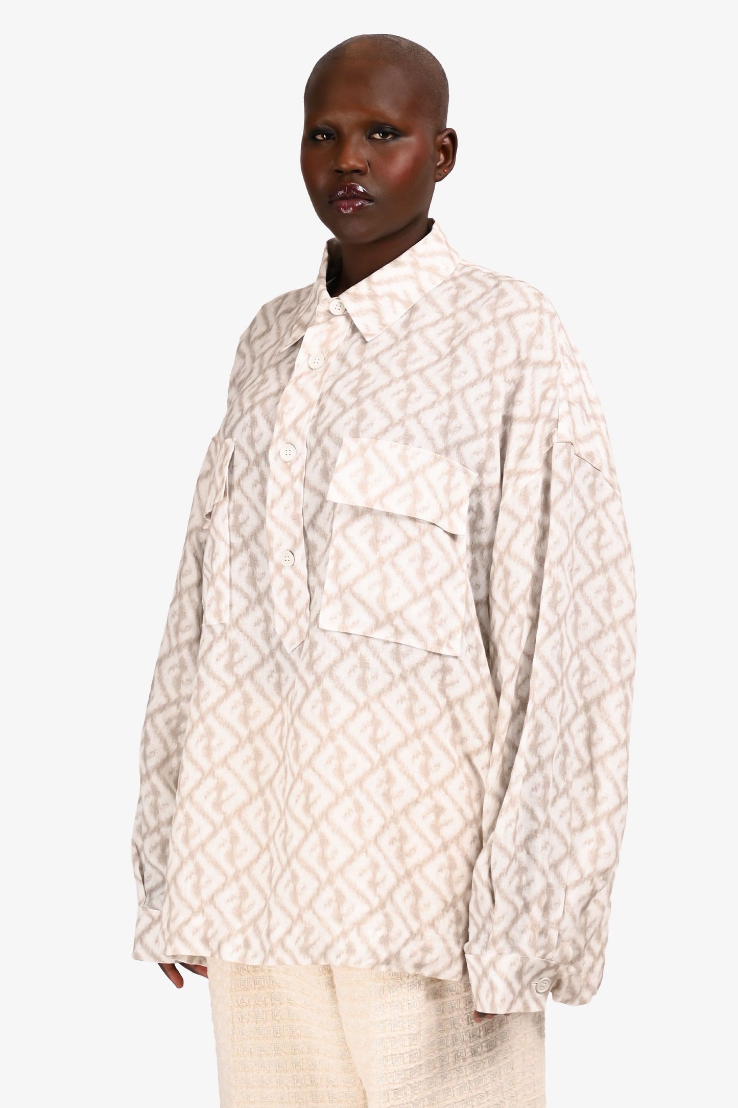 Fendi 2022 White/Beige Graphic Linen V-Neck Pocket Blo  Size 42 w/ Tags