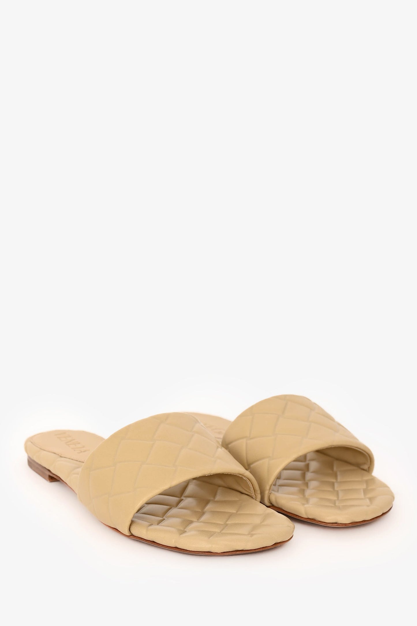 Bottega Veneta Beige Leather Amy Sandals Size 35