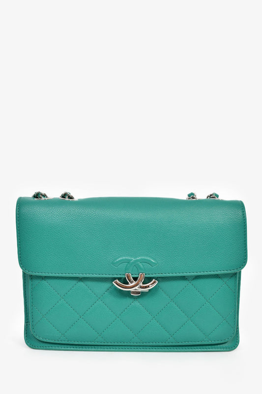 Pre-Loved Chanel™ 2017 Green Leather CC Urban Companion Flap Bag