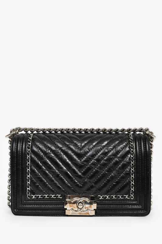 Pre-Loved Chanel™ 2017 Black Leather Chevron Medium Boy Bag