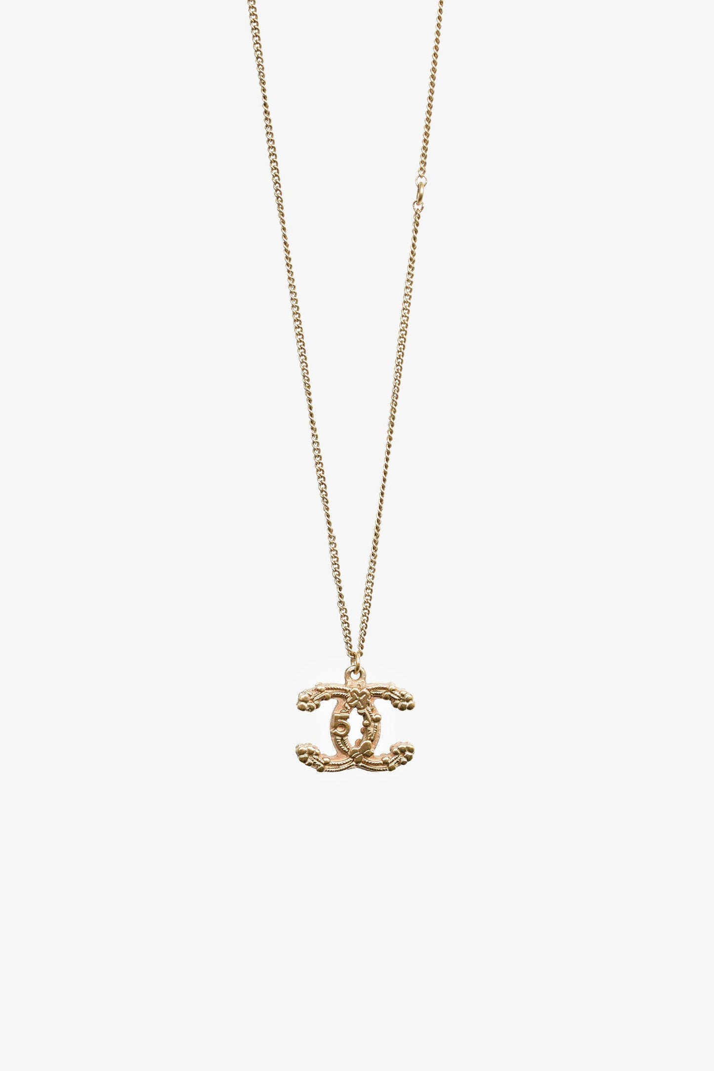 Pre-Loved Chanel™ 2006 Gold Tone CC Logo Necklace