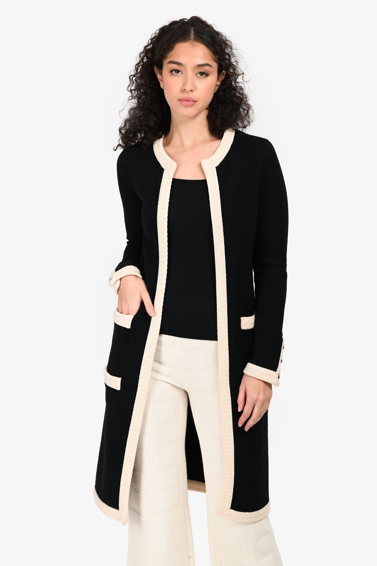 Pre-Loved Chanel™ 2004 Black/Cream Cashmere Long Open Cardigan Size 36