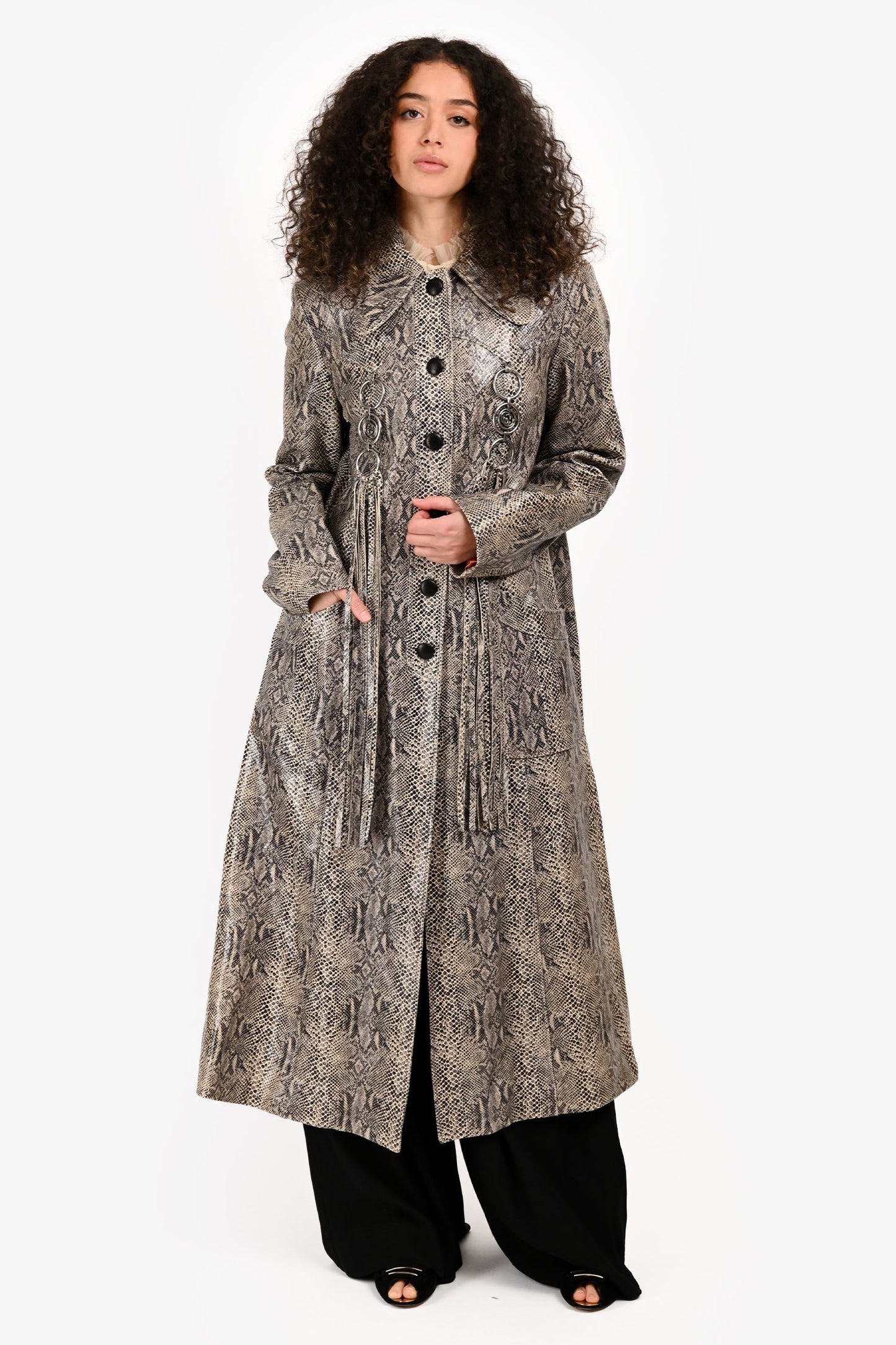 Gucci 2020 Grey Python Print Fringe Trim Trench Coat Size 44