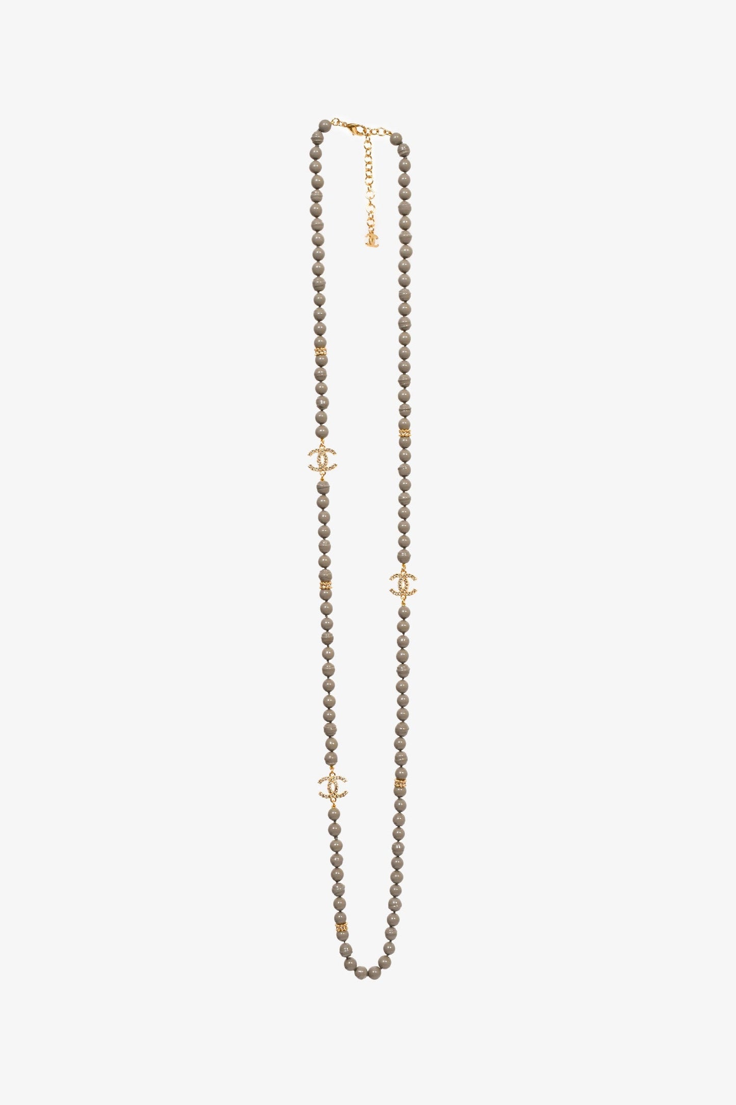 Pre-Loved Chanel™ 2024 Grey Gold Tone Faux Pearls/Strass CC Logo Long Necklace