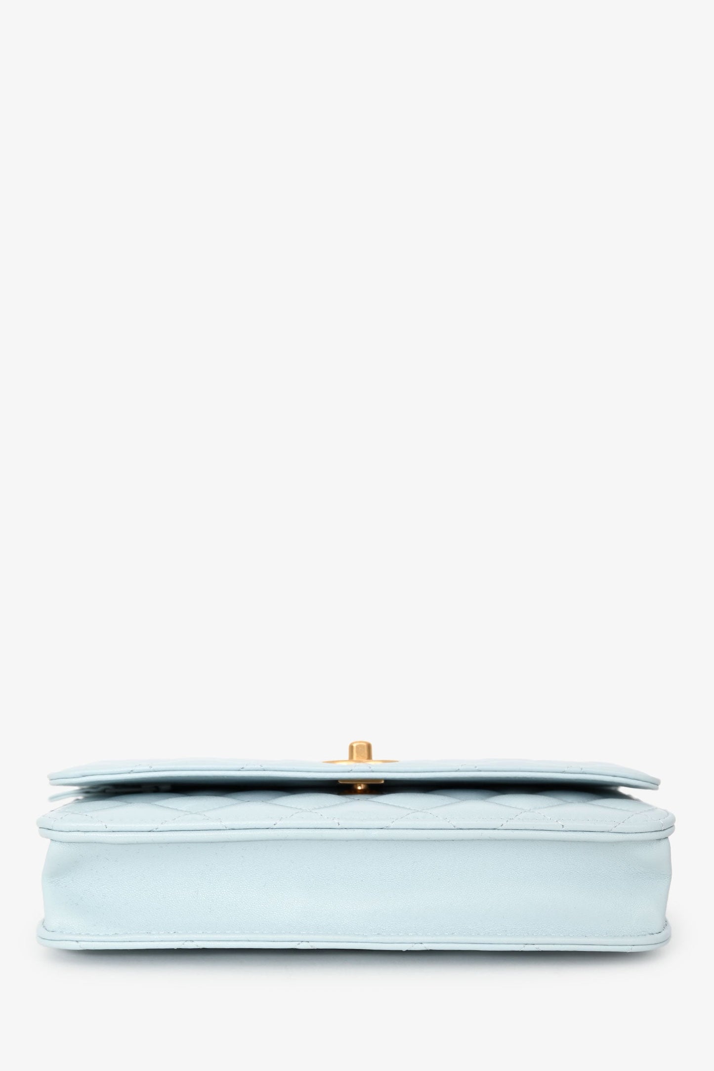 Pre-Loved Chanel™ Light Blue Leather Quilted CC Pearl Crush Wallet On Chain