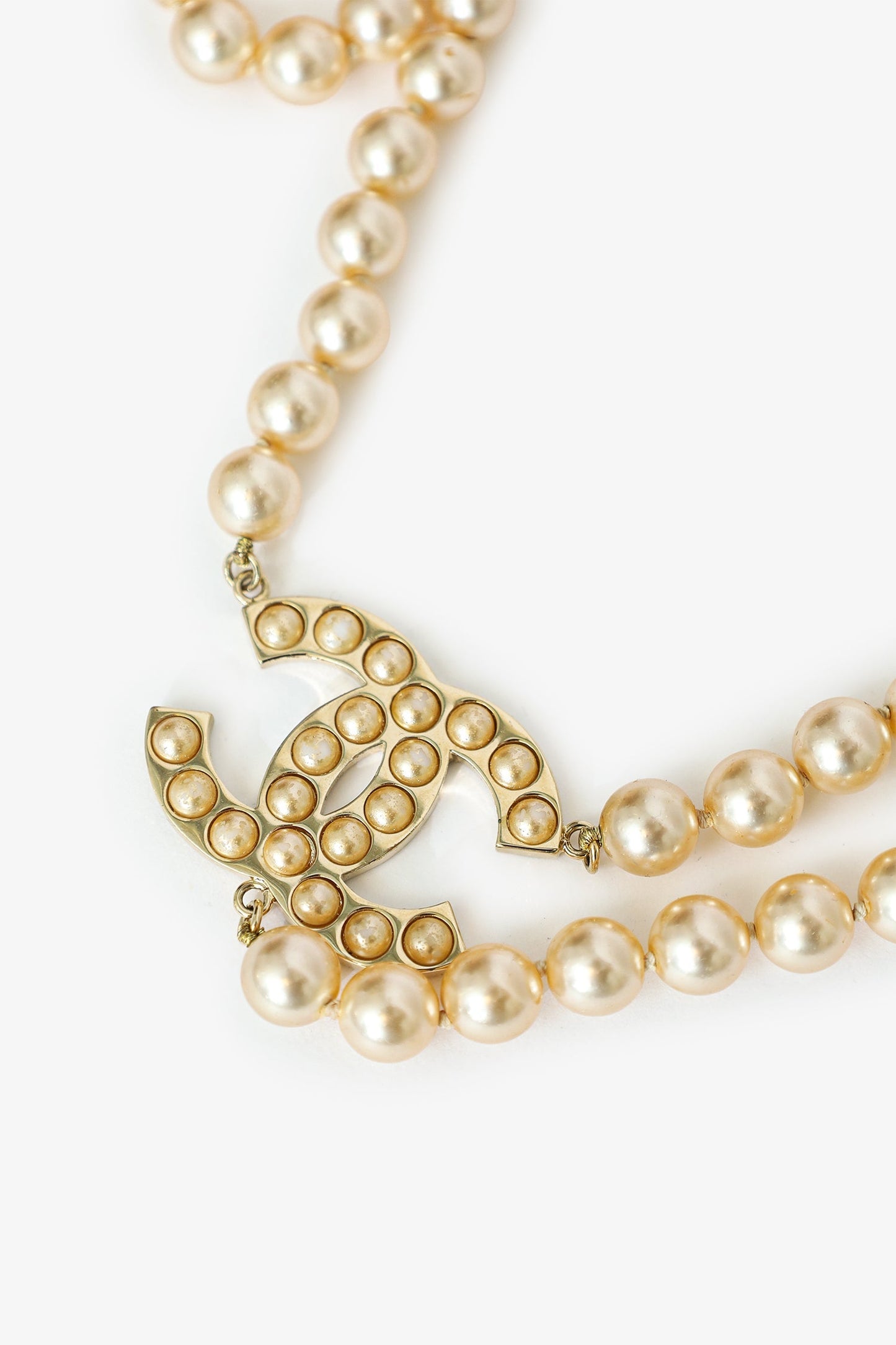 Pre-Loved Chanel™ Gold-tone Pearl CC Chain Necklace 94cm