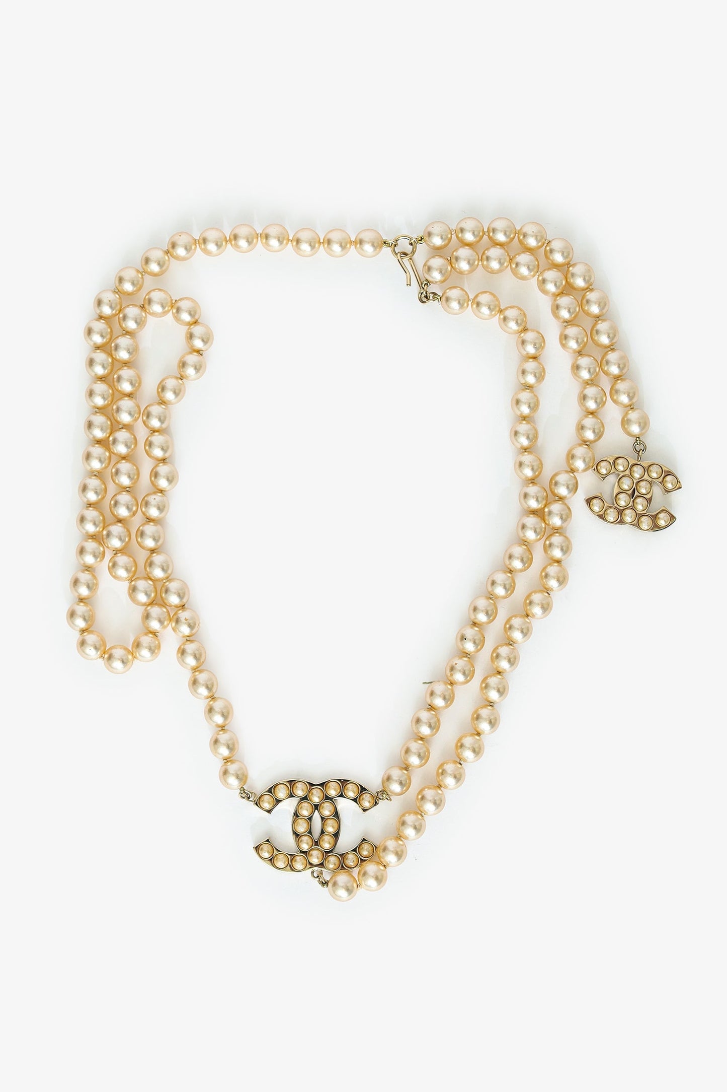 Pre-Loved Chanel™ Gold-tone Pearl CC Chain Necklace 94cm