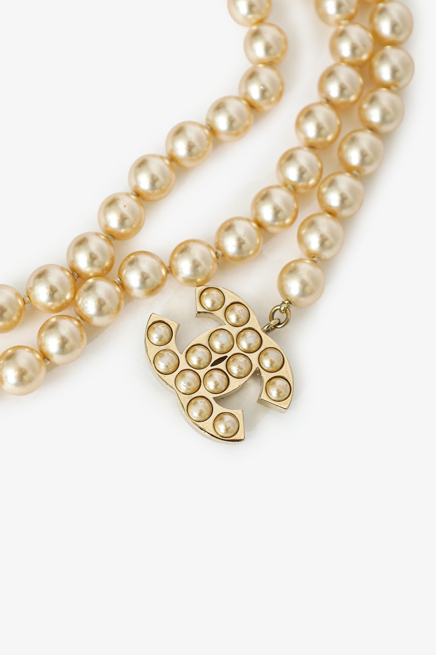Pre-Loved Chanel™ Gold-tone Pearl CC Chain Necklace 94cm