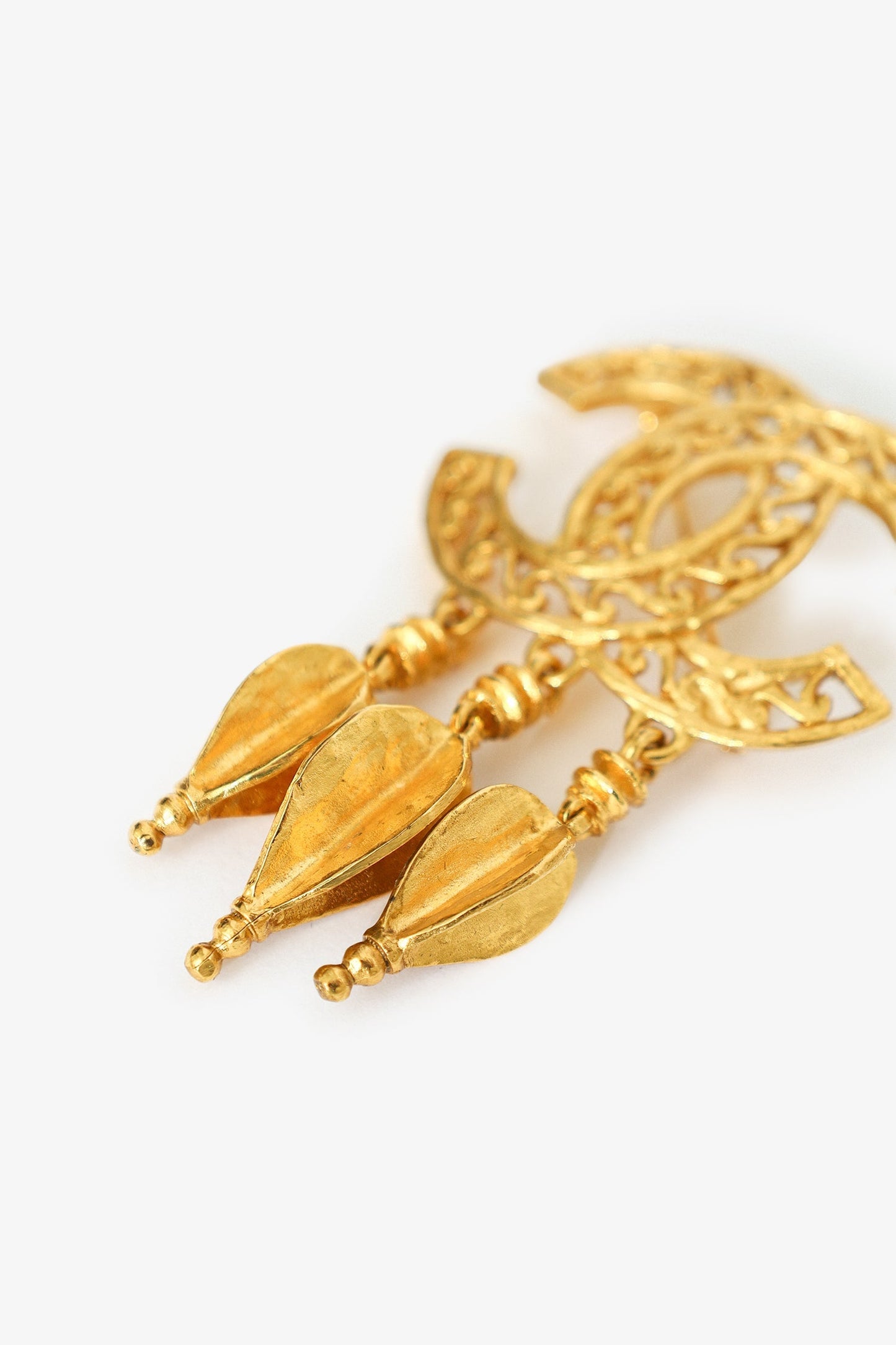 Pre-Loved Chanel™   Gold-tone Coco Mark Fretwork Fringe Brooch