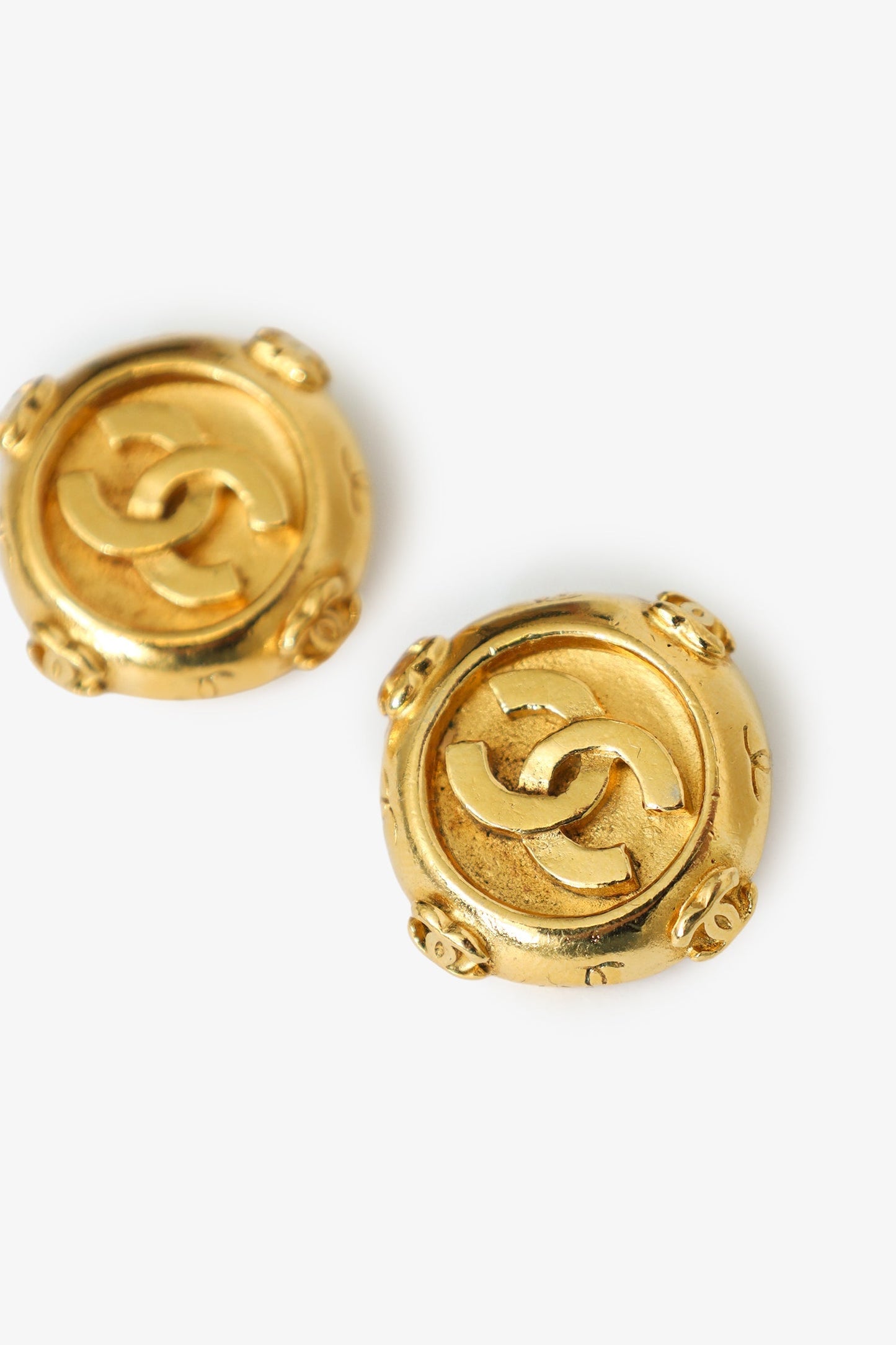 Pre-Loved Chanel™ Gold-tone CC Matelassé Clip-on Earrings