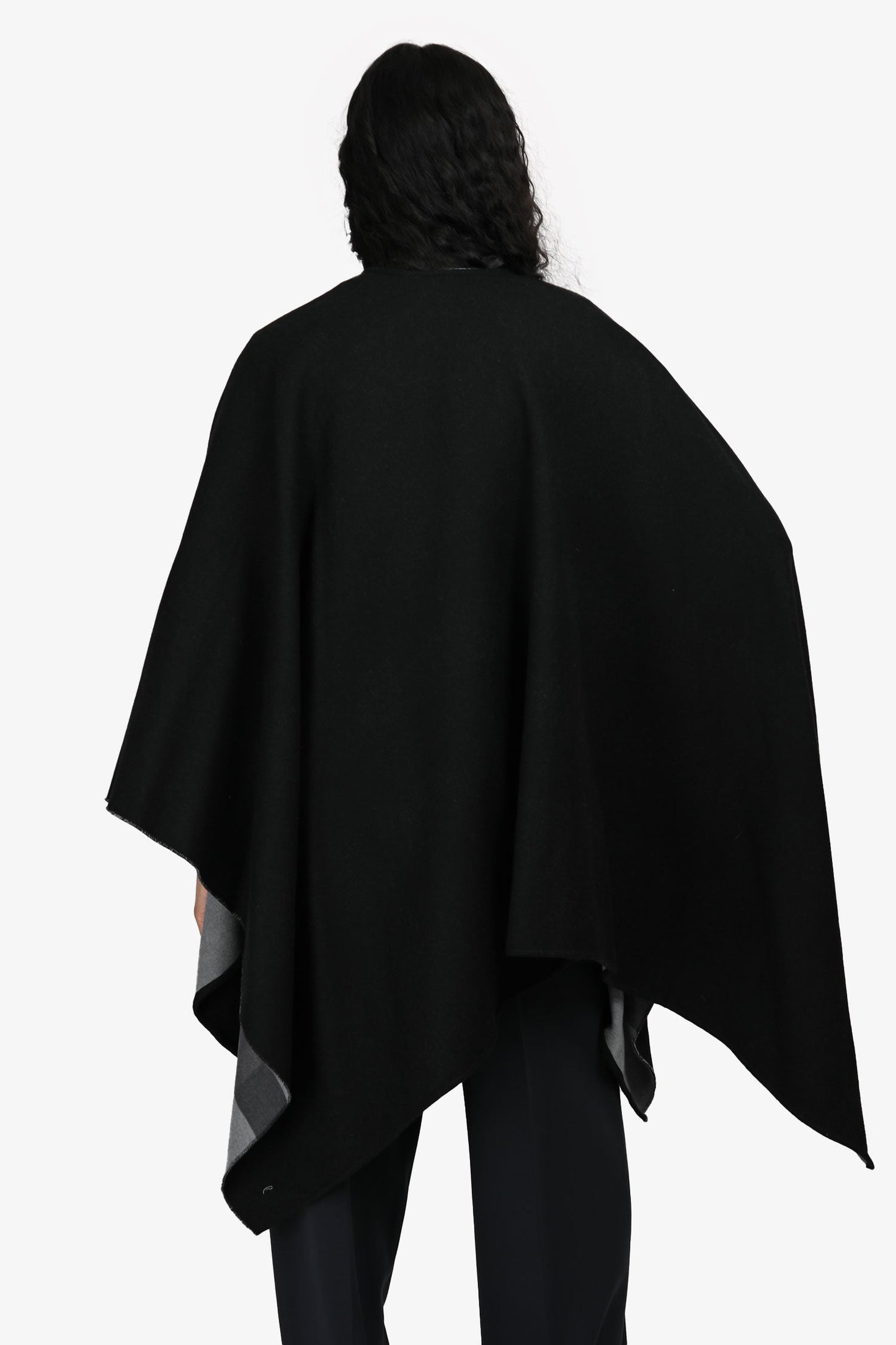 Burberry Black/Grey Ho  Check Wool Shawl