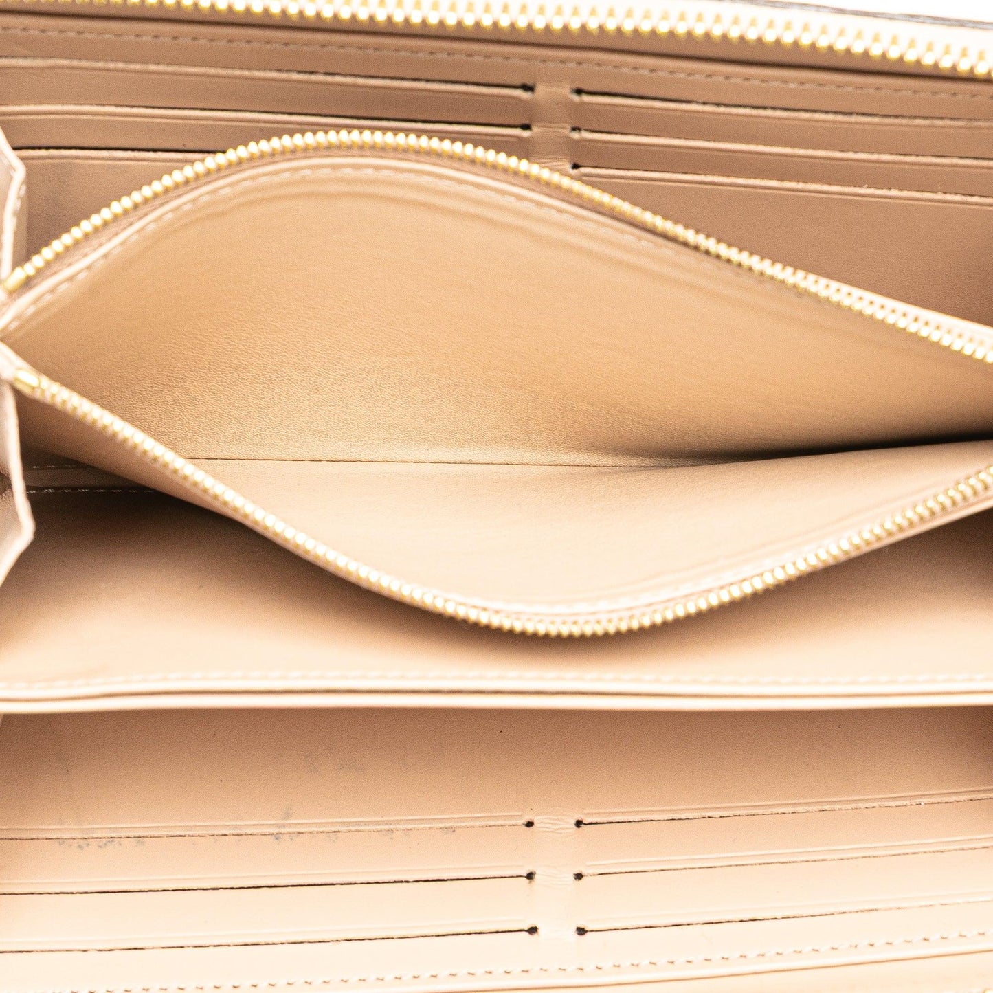 Beige Louis Vuitton Monogram Vernis Zippy Long Wallet
