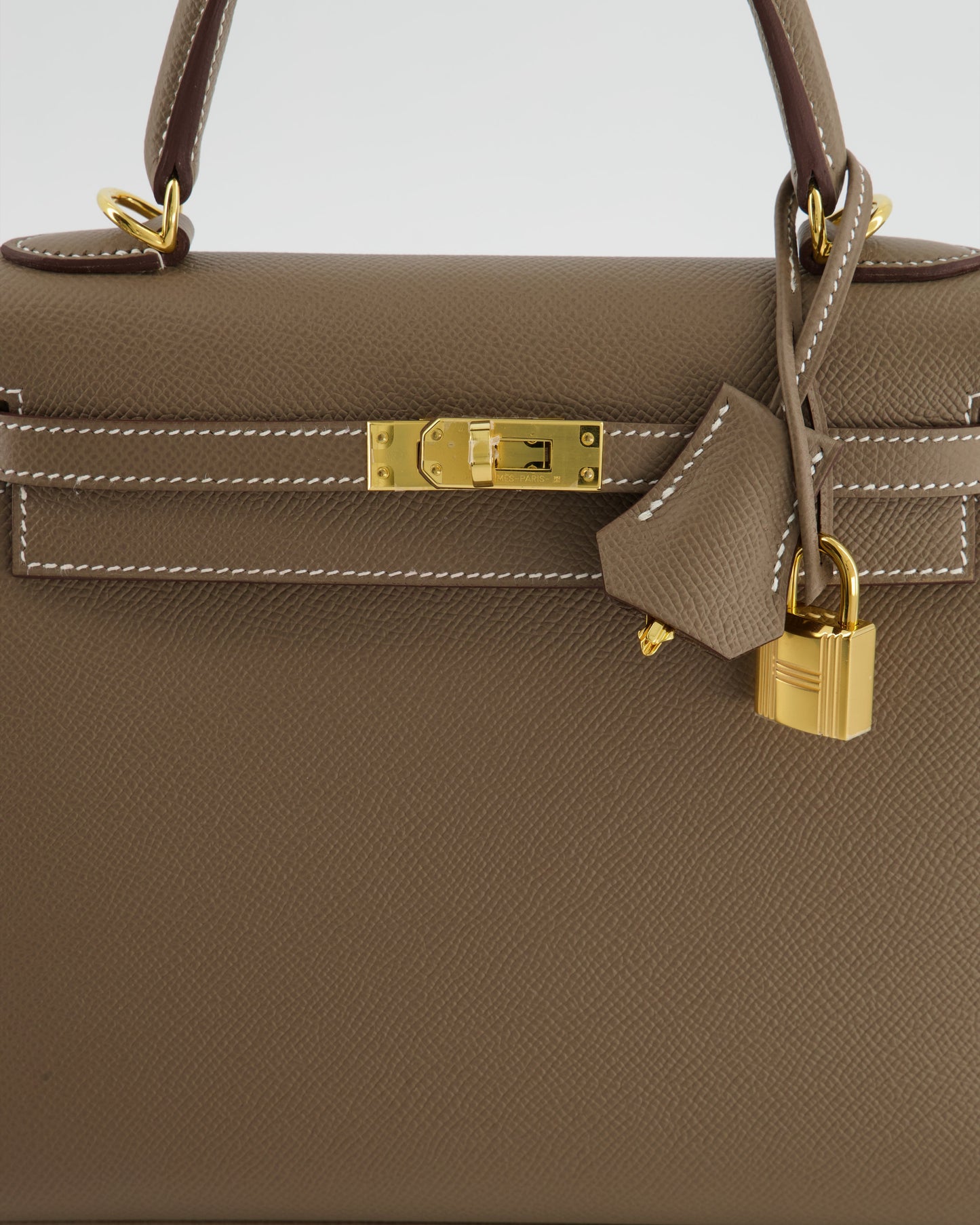 *HOLY GRAIL* Herm�s Kelly 25 Sellier Bag in Etoupe Epsom Leather and Gold Hardware