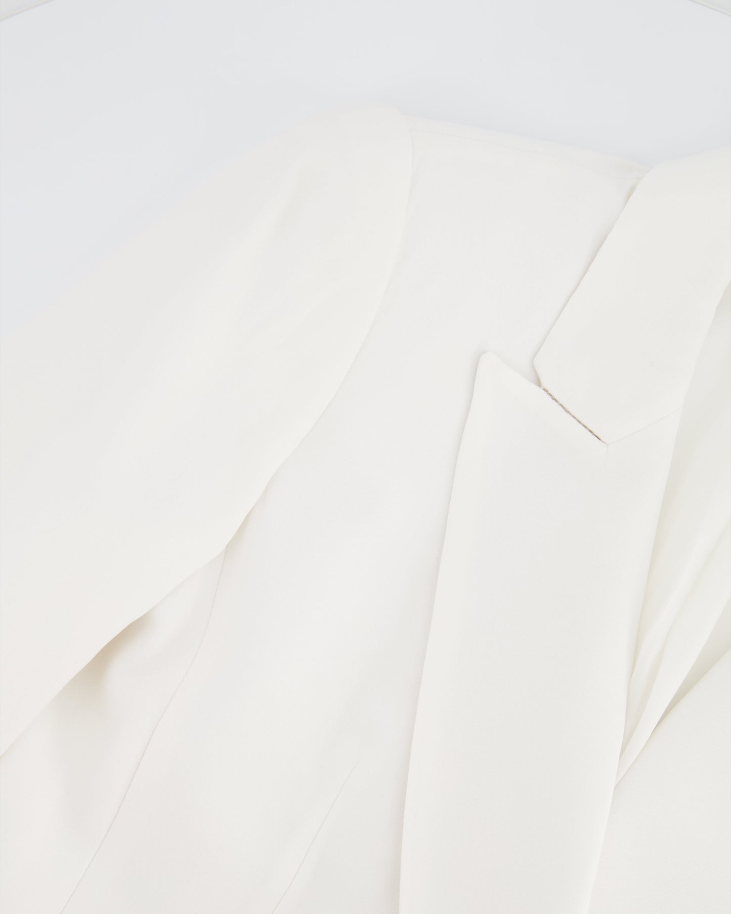 Alexander McQueen White Tailored Blazer with Peplum Hem Size IT 44 (UK 12)