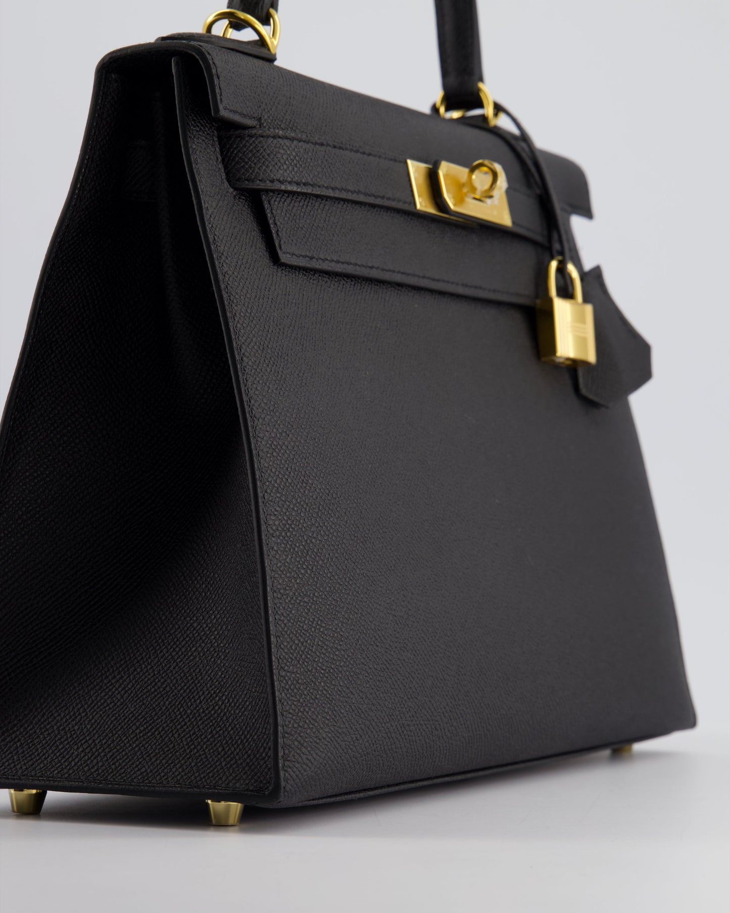 Herm�s Kelly 28 Sellier Bag in Noir Epsom Leather with Gold Hardware