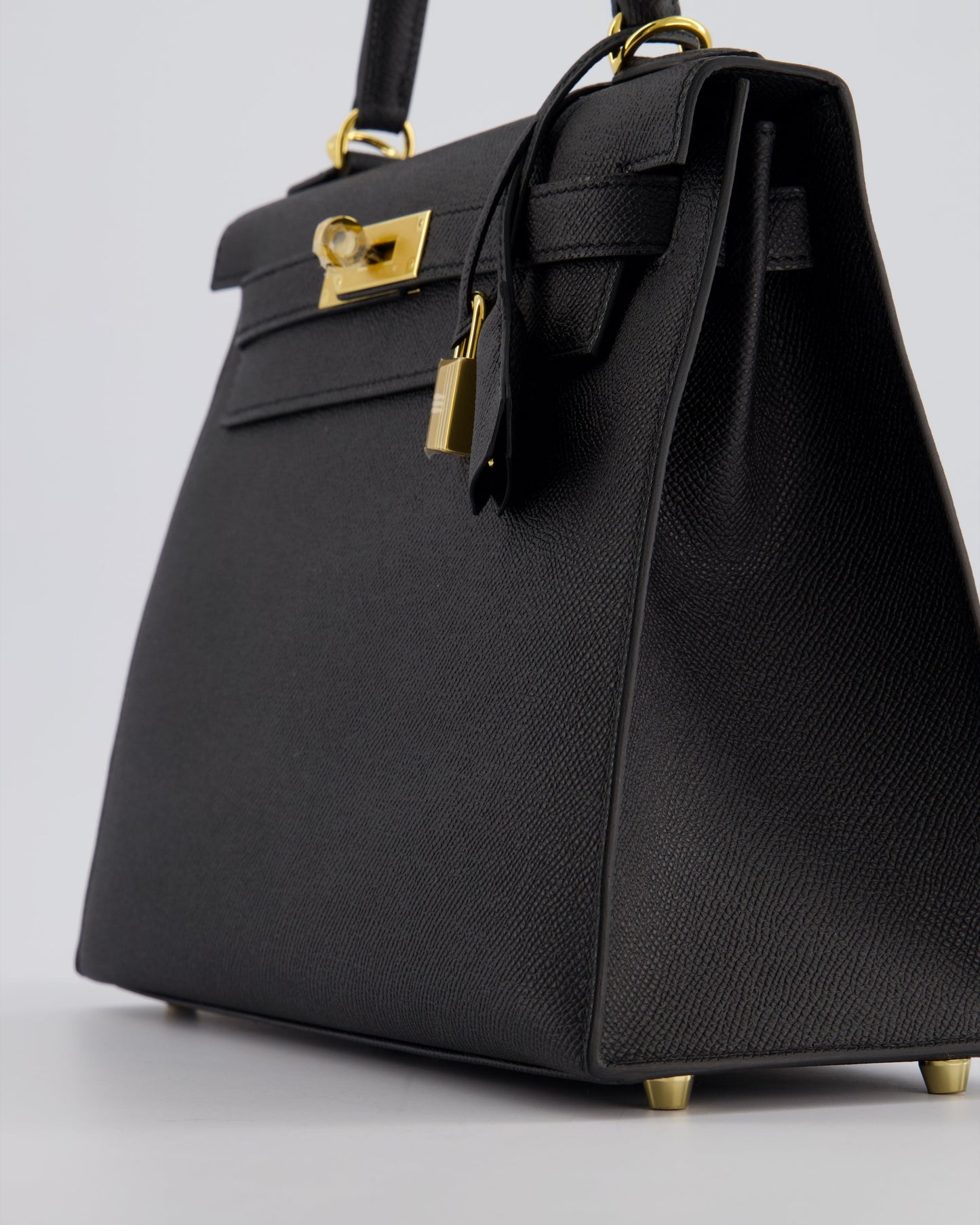 Herm�s Kelly 28 Sellier Bag in Noir Epsom Leather with Gold Hardware