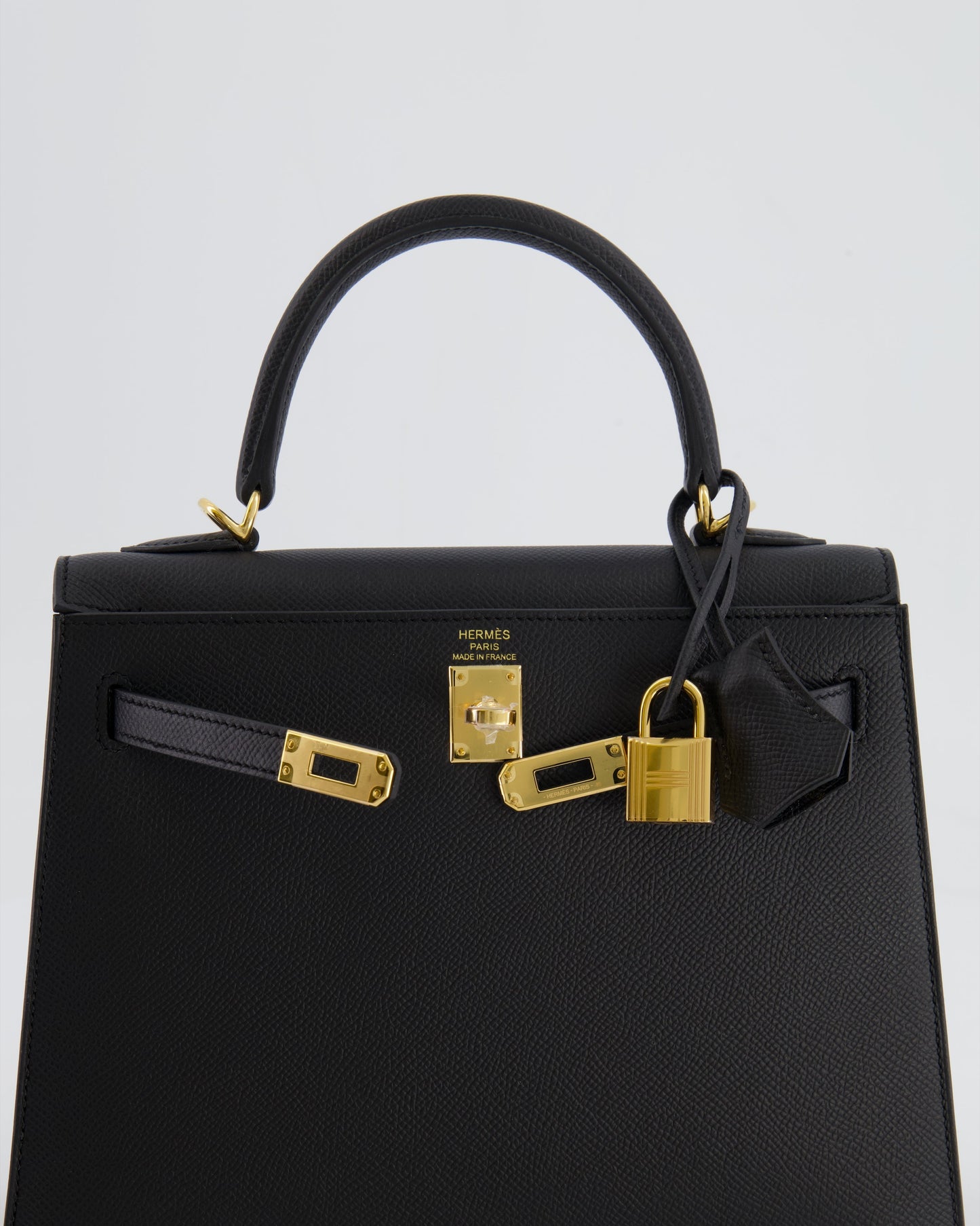 *HOLY GRAIL* Herm�s Kelly 25 Sellier Bag in Noir Epsom Leather with Gold Hardware
