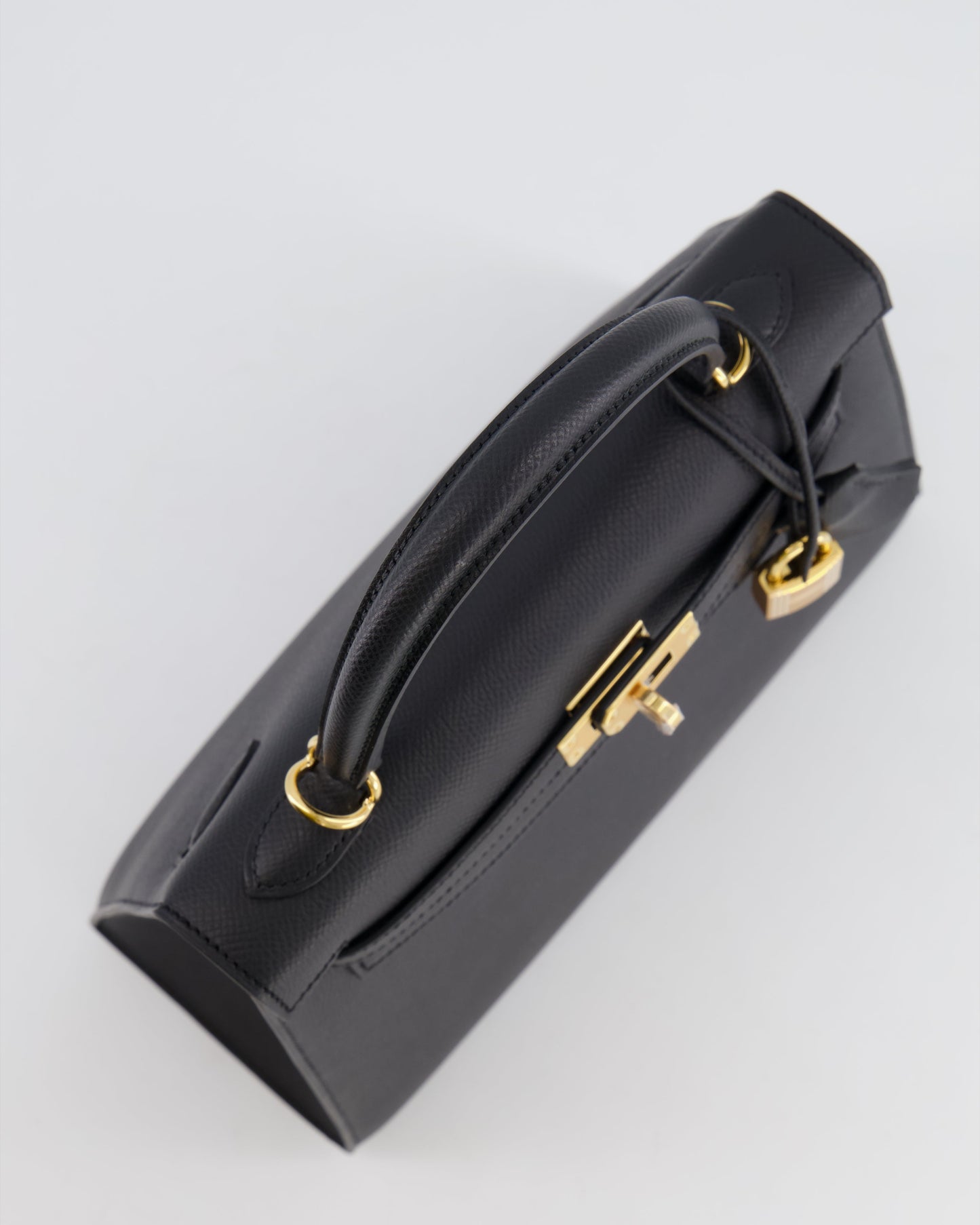 *HOLY GRAIL* Herm�s Kelly 25 Sellier Bag in Noir Epsom Leather with Gold Hardware
