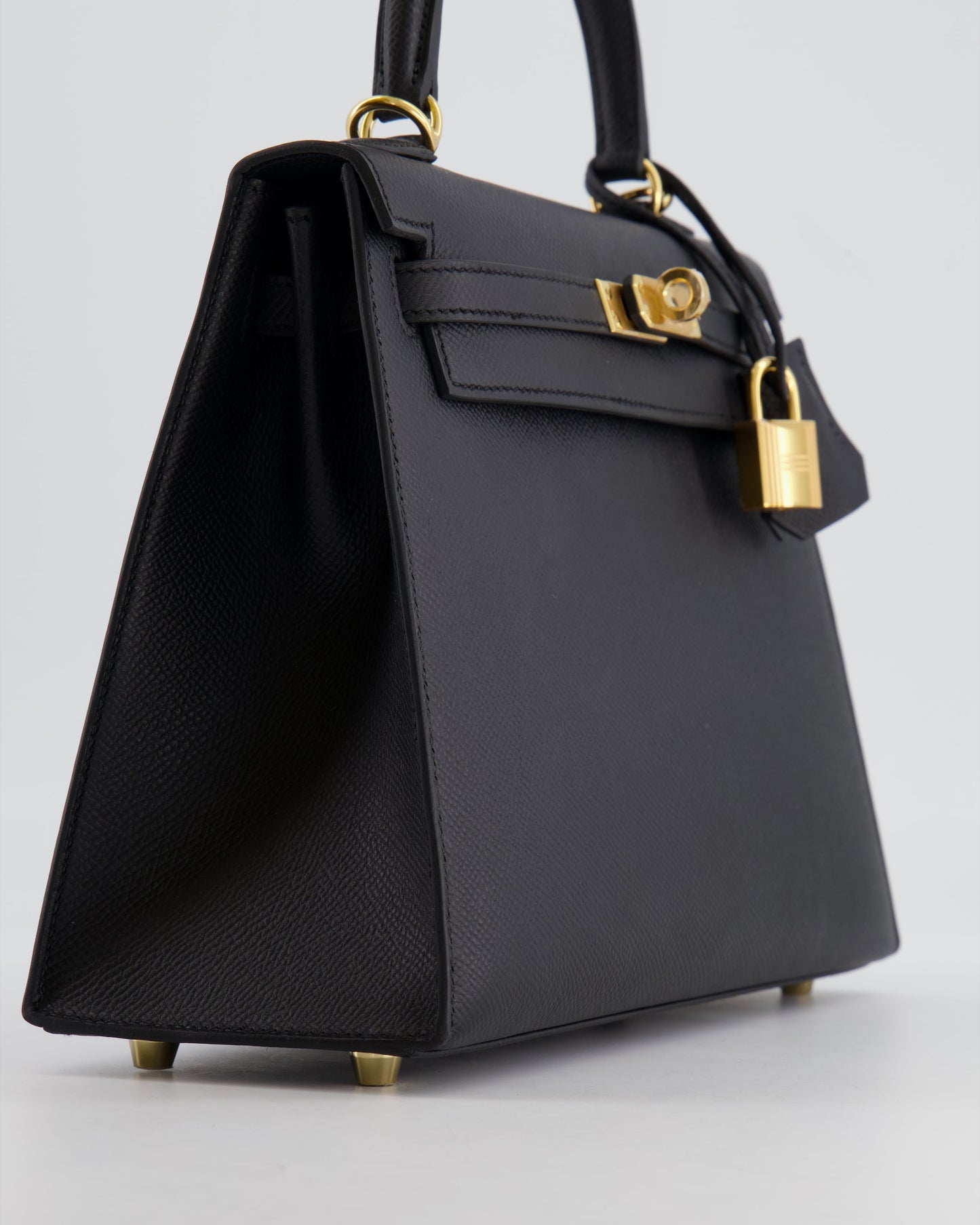 *HOLY GRAIL* Herm�s Kelly 25 Sellier Bag in Noir Epsom Leather with Gold Hardware