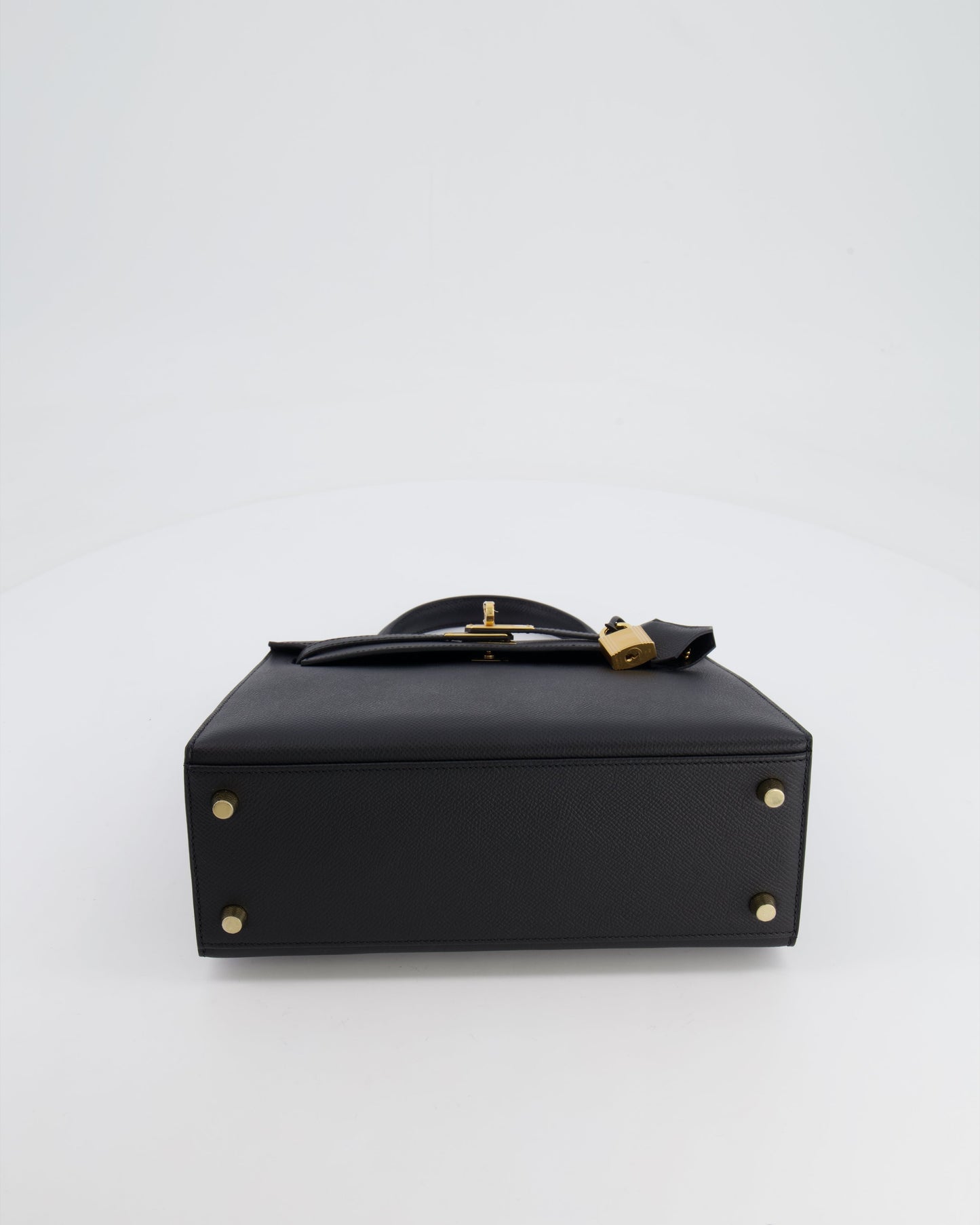 *HOLY GRAIL* Herm�s Kelly 25 Sellier Bag in Noir Epsom Leather with Gold Hardware