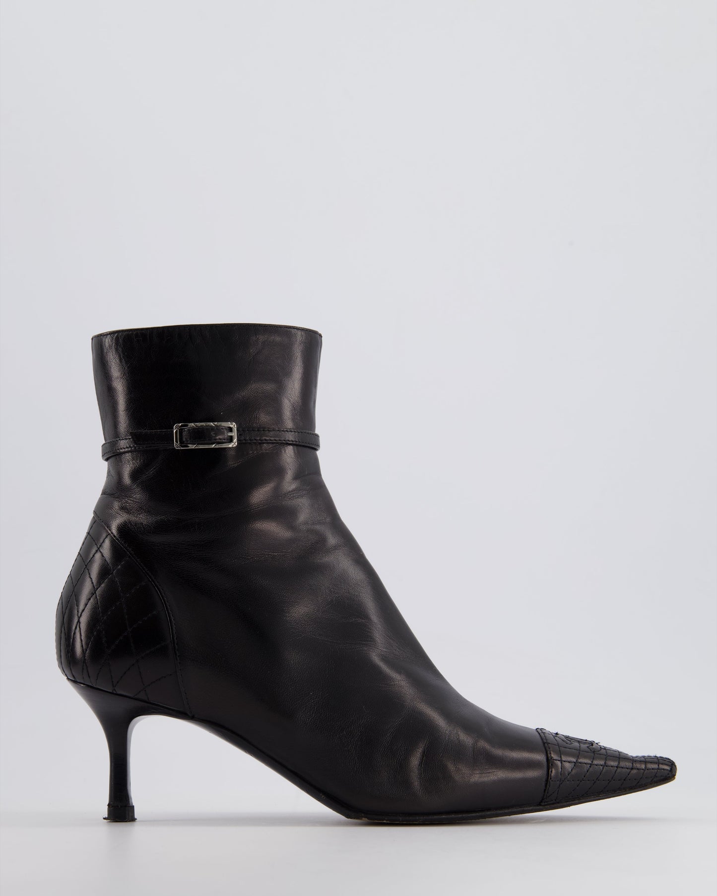 Chanel 05A   Black Leather Pointed Toe Ankle Boots Size EU 36
