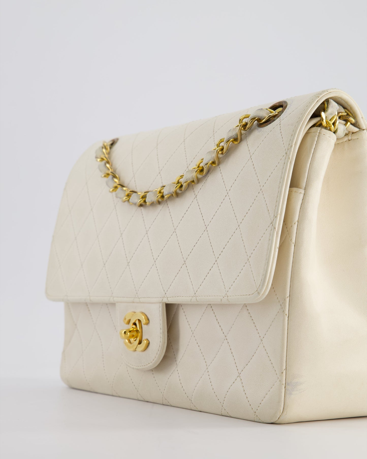 Chanel   White Medium Classic Double Flap Bag in Lambskin Leather with 24K Gold Hardware