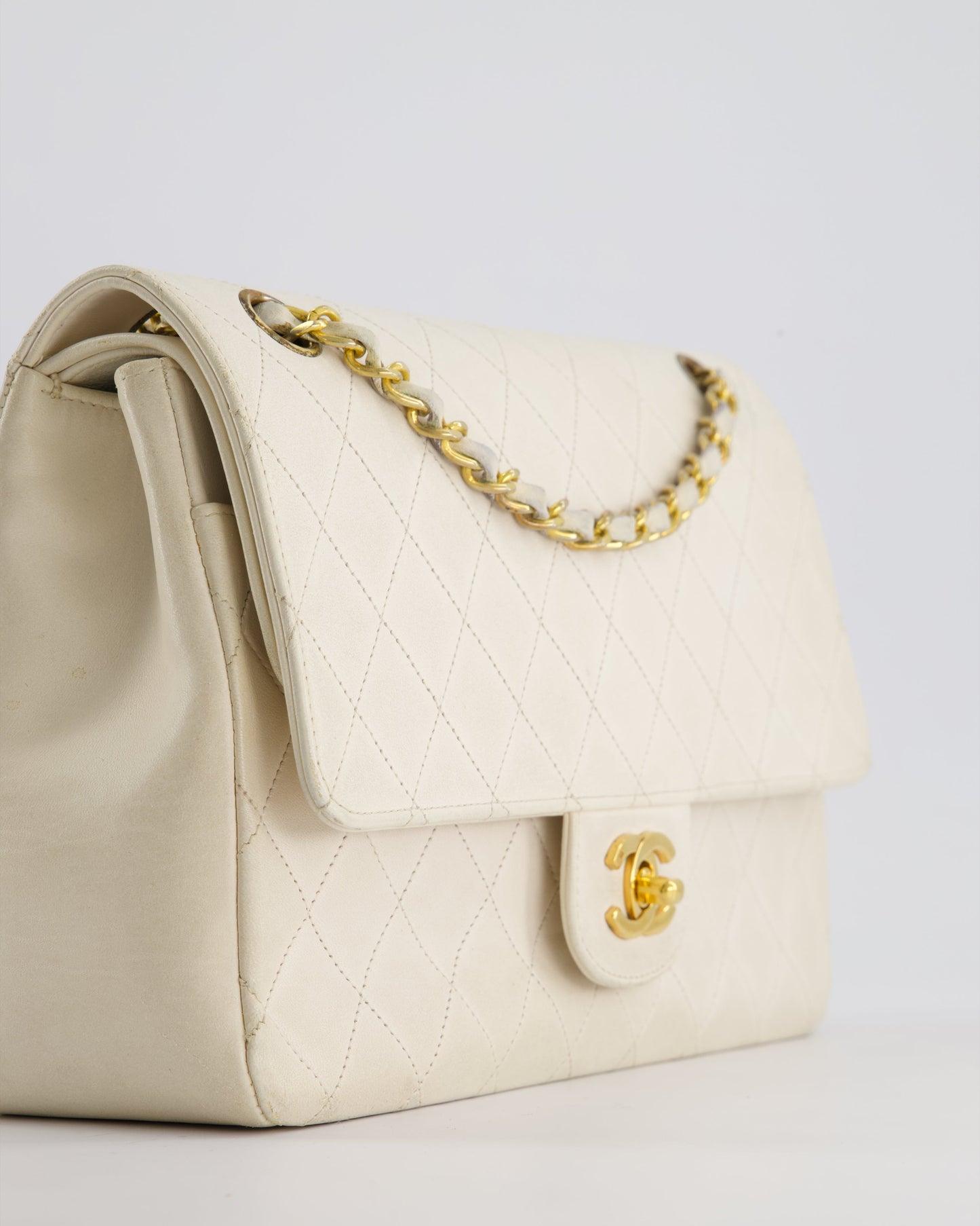 Chanel   White Medium Classic Double Flap Bag in Lambskin Leather with 24K Gold Hardware