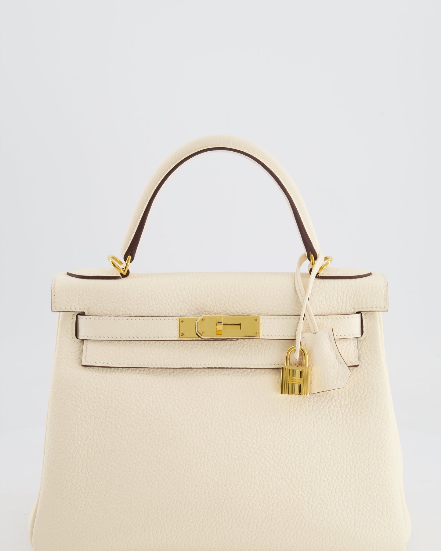 Herm�s Kelly 28 Retourne Bag in Nata Clemence Leather with Gold Hardware