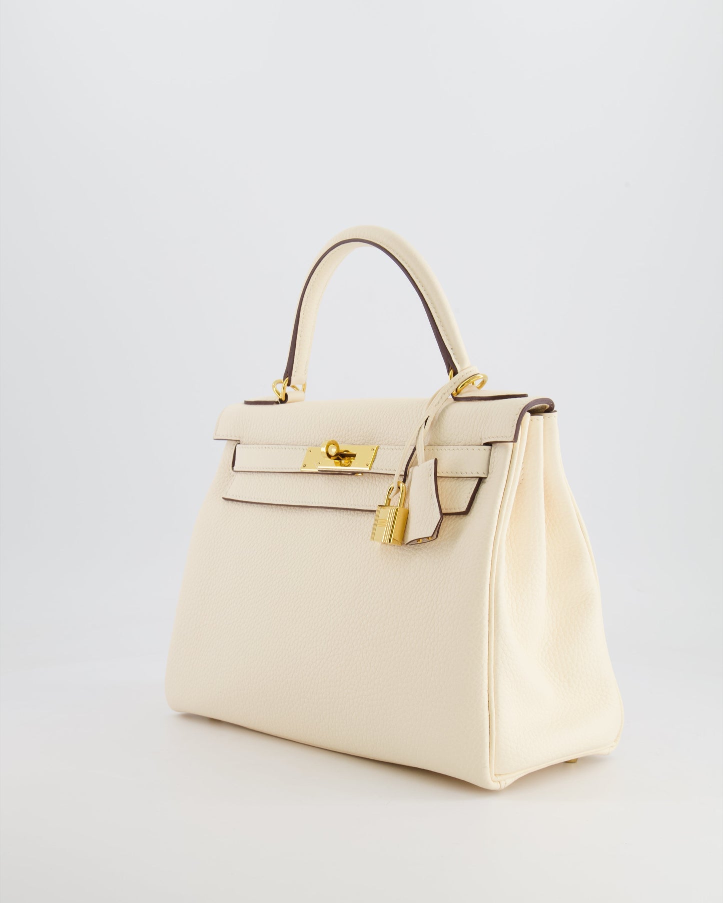 Herm�s Kelly 28 Retourne Bag in Nata Clemence Leather with Gold Hardware