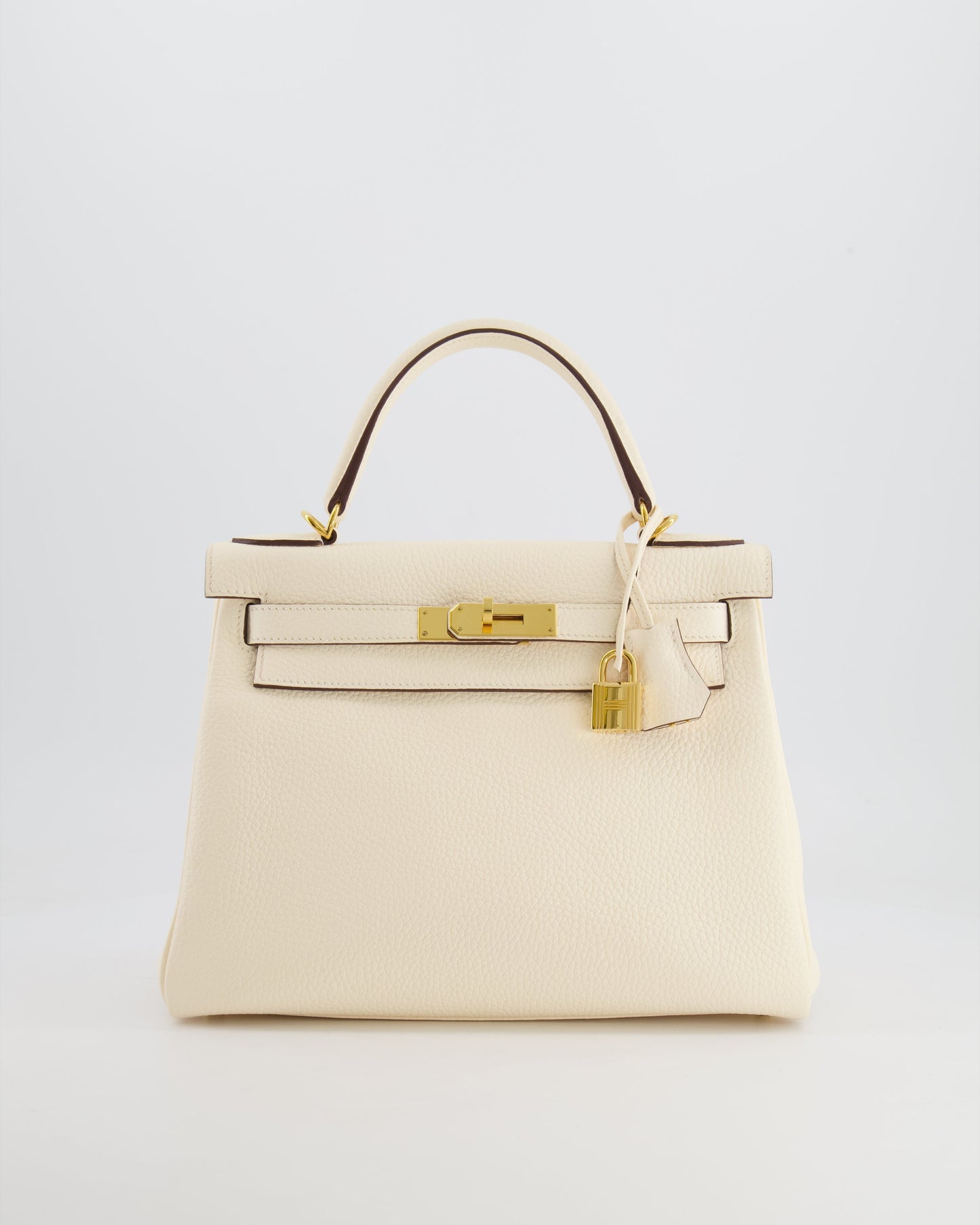 Herm�s Kelly 28 Retourne Bag in Nata Clemence Leather with Gold Hardware
