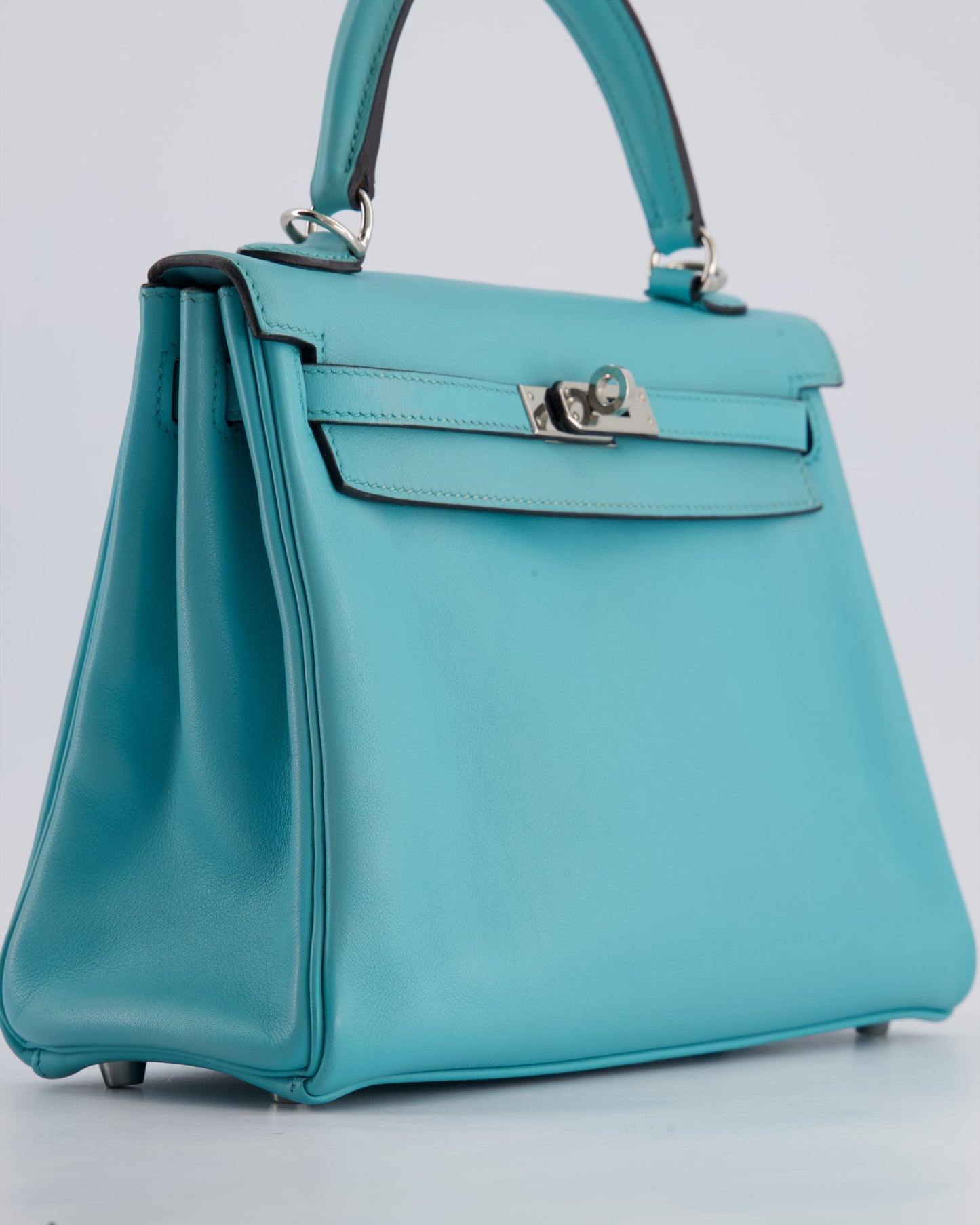 Herm�s Kelly 25 Retourne Bag in Bleu Atoll Swift Leather with Palladium Hardware