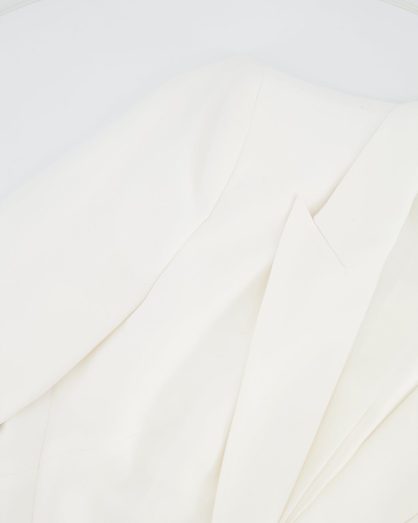 Alexander McQueen White Blazer Jacket and Matching Tro rs Set with White Button Details Size IT 42/44 (UK 10/12)