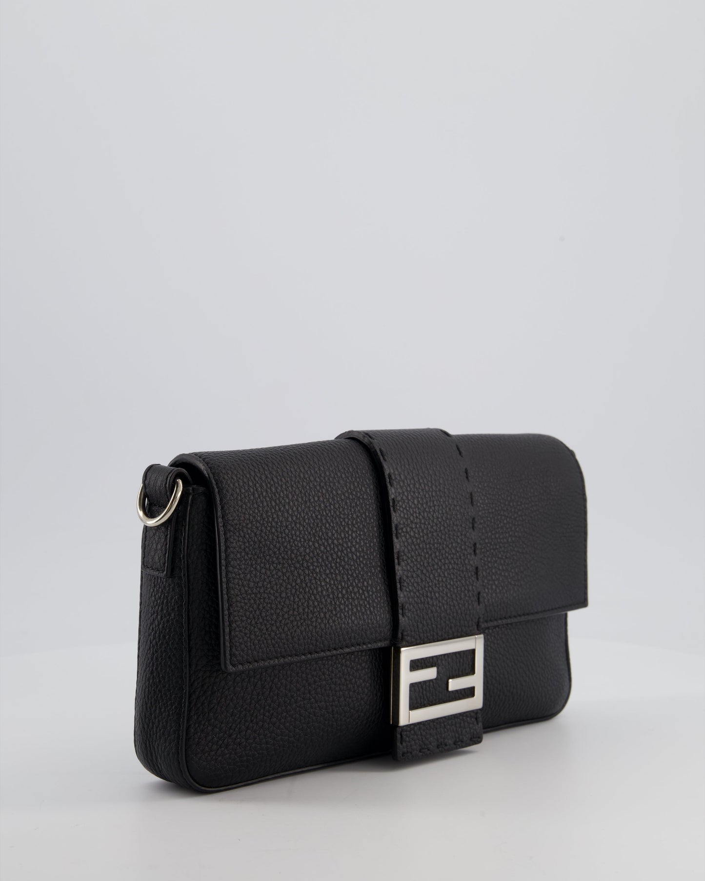 *MENSWEAR* Fendi Black Selleria Baguette Bag In Grained Leather with Silver Hardware