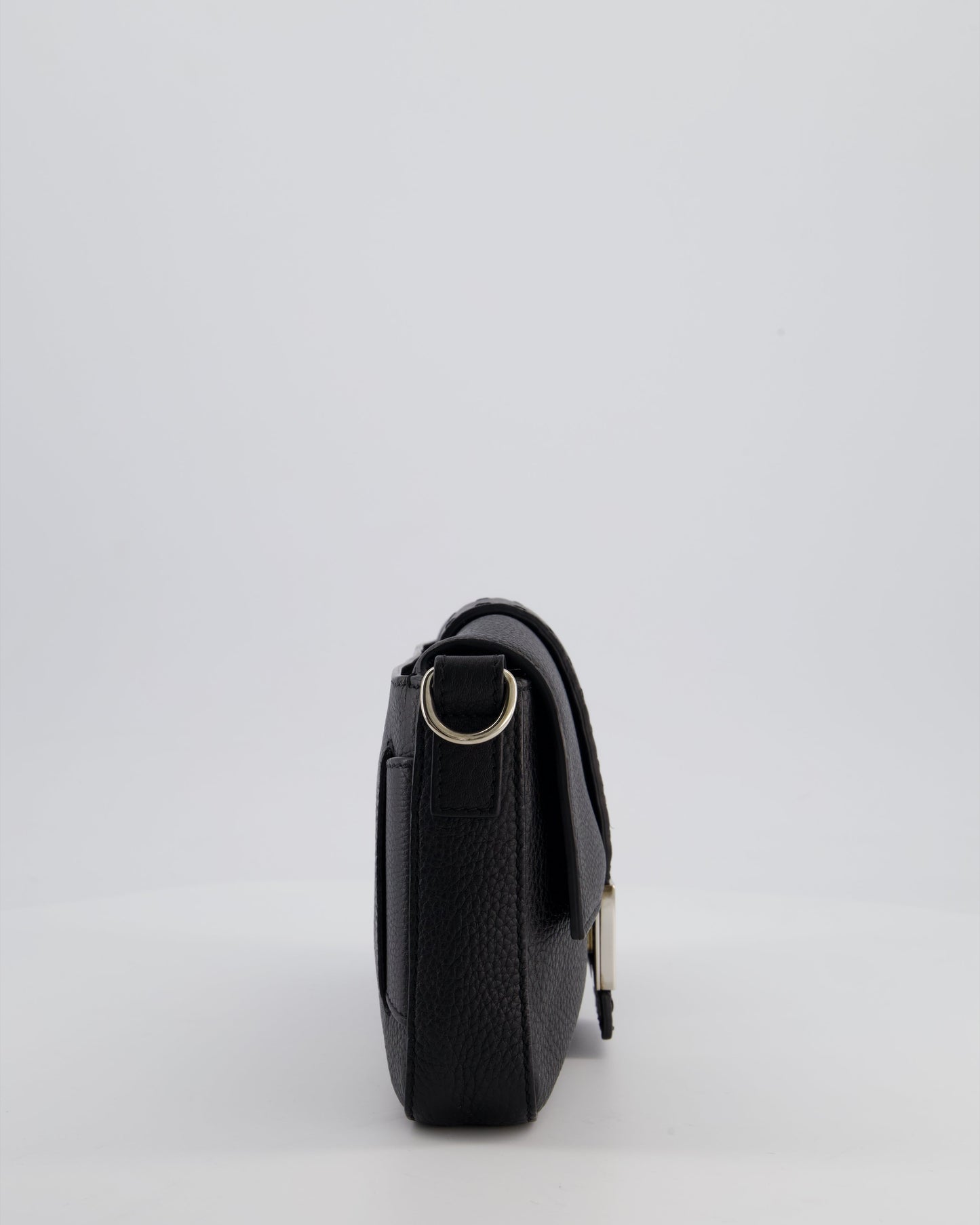 *MENSWEAR* Fendi Black Selleria Baguette Bag In Grained Leather with Silver Hardware