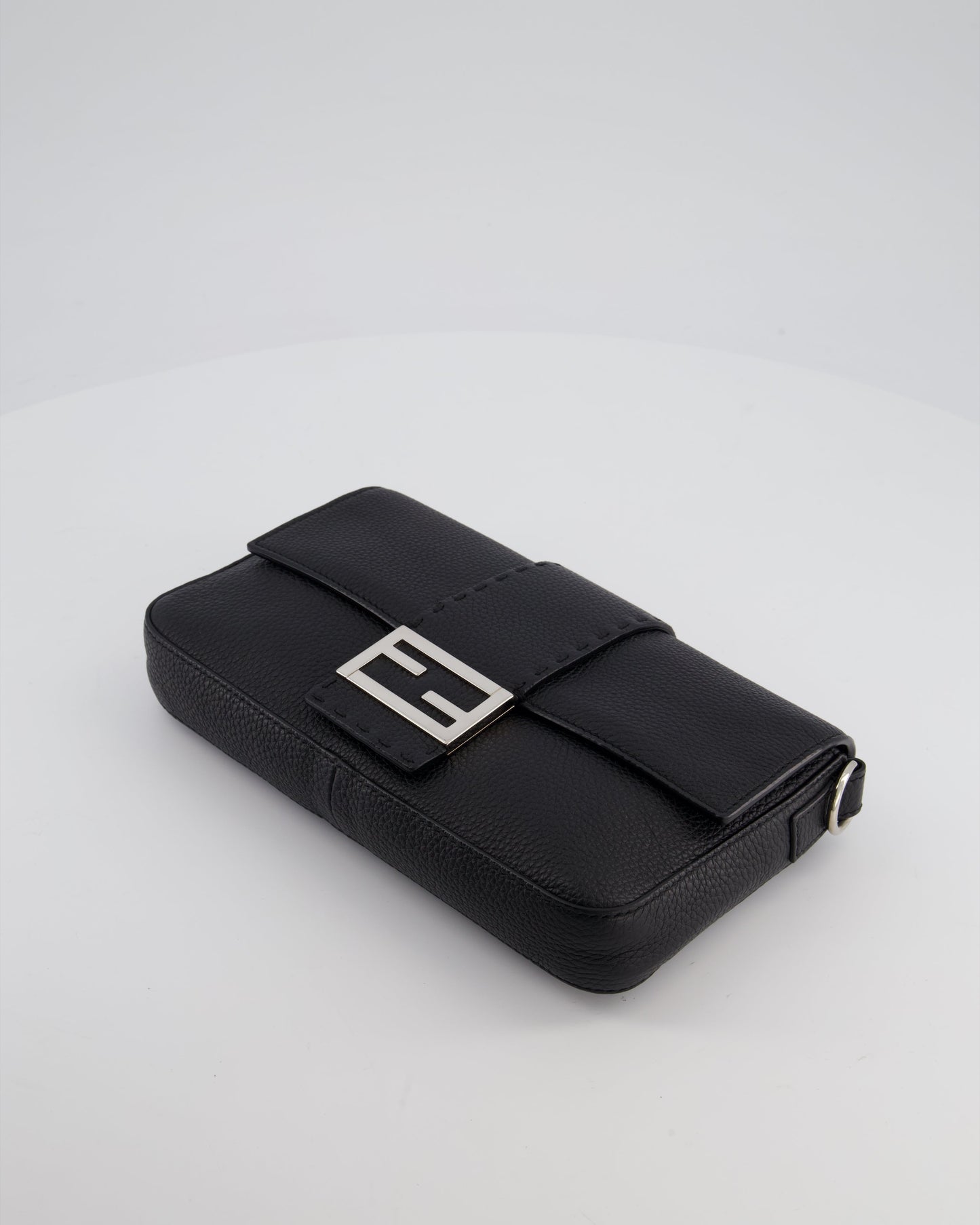 *MENSWEAR* Fendi Black Selleria Baguette Bag In Grained Leather with Silver Hardware