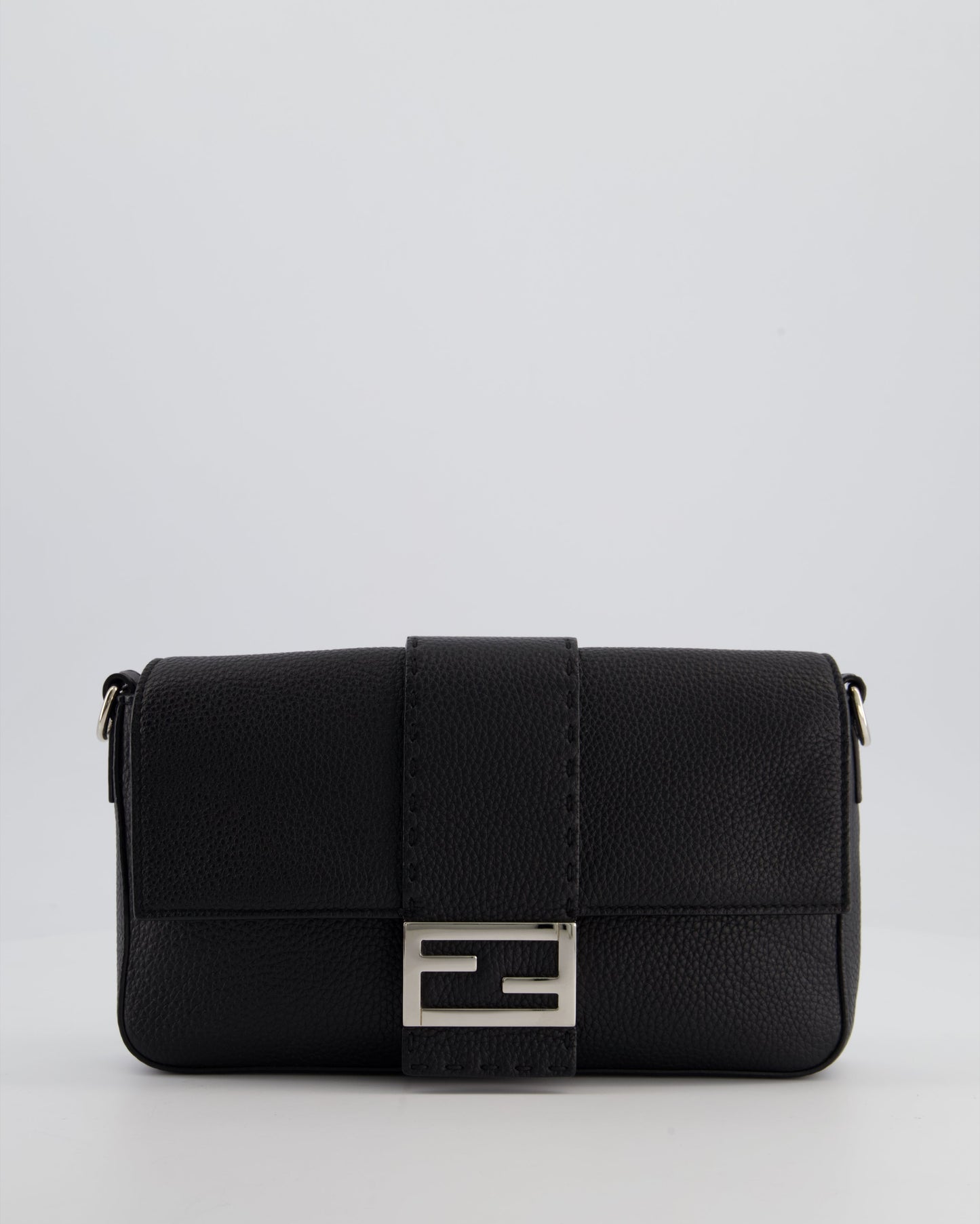 *MENSWEAR* Fendi Black Selleria Baguette Bag In Grained Leather with Silver Hardware