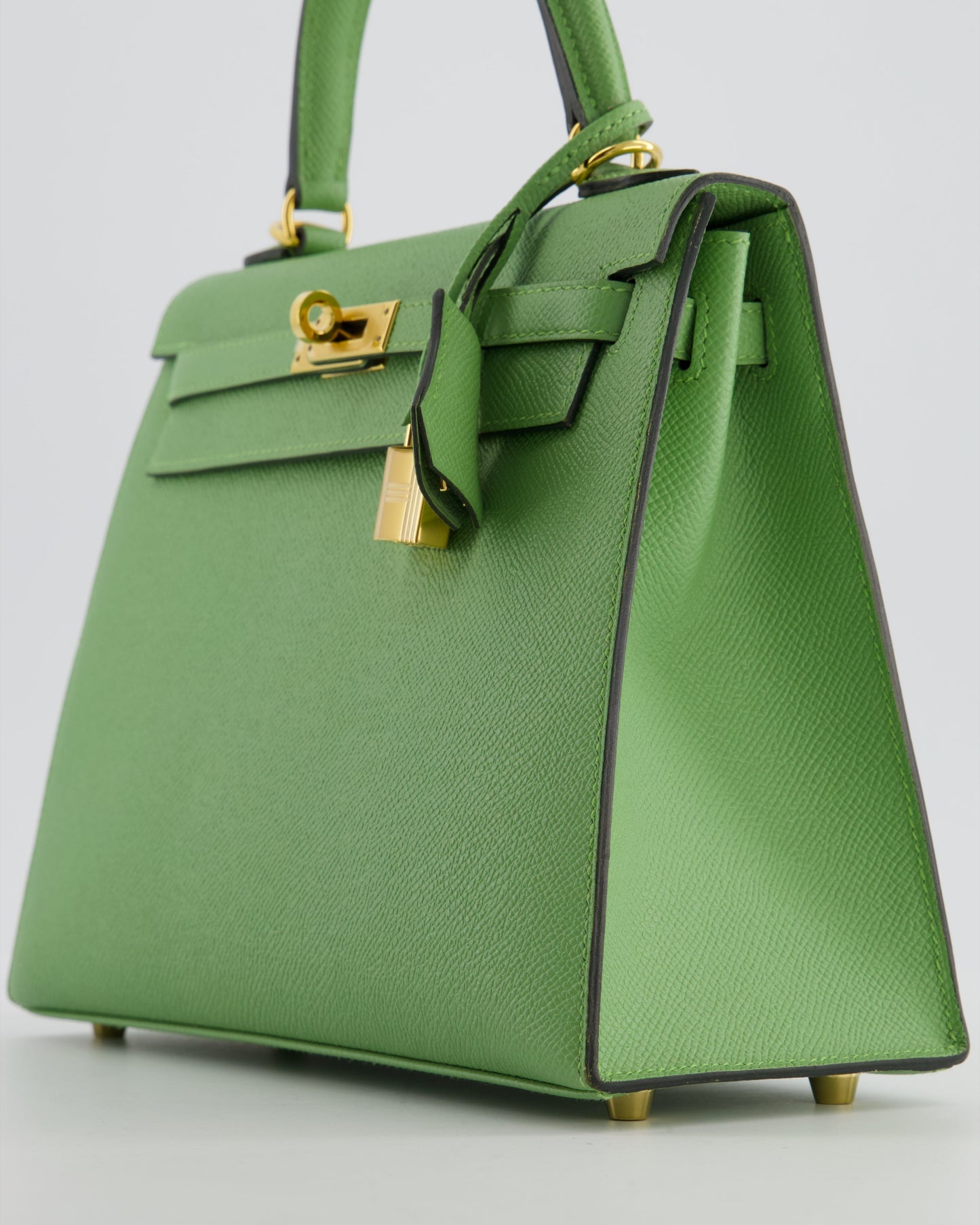 *HOT COLOUR* Herm�s Kelly 25 Sellier Bag in Vert Criquet Epsom Leather with Gold Hardware