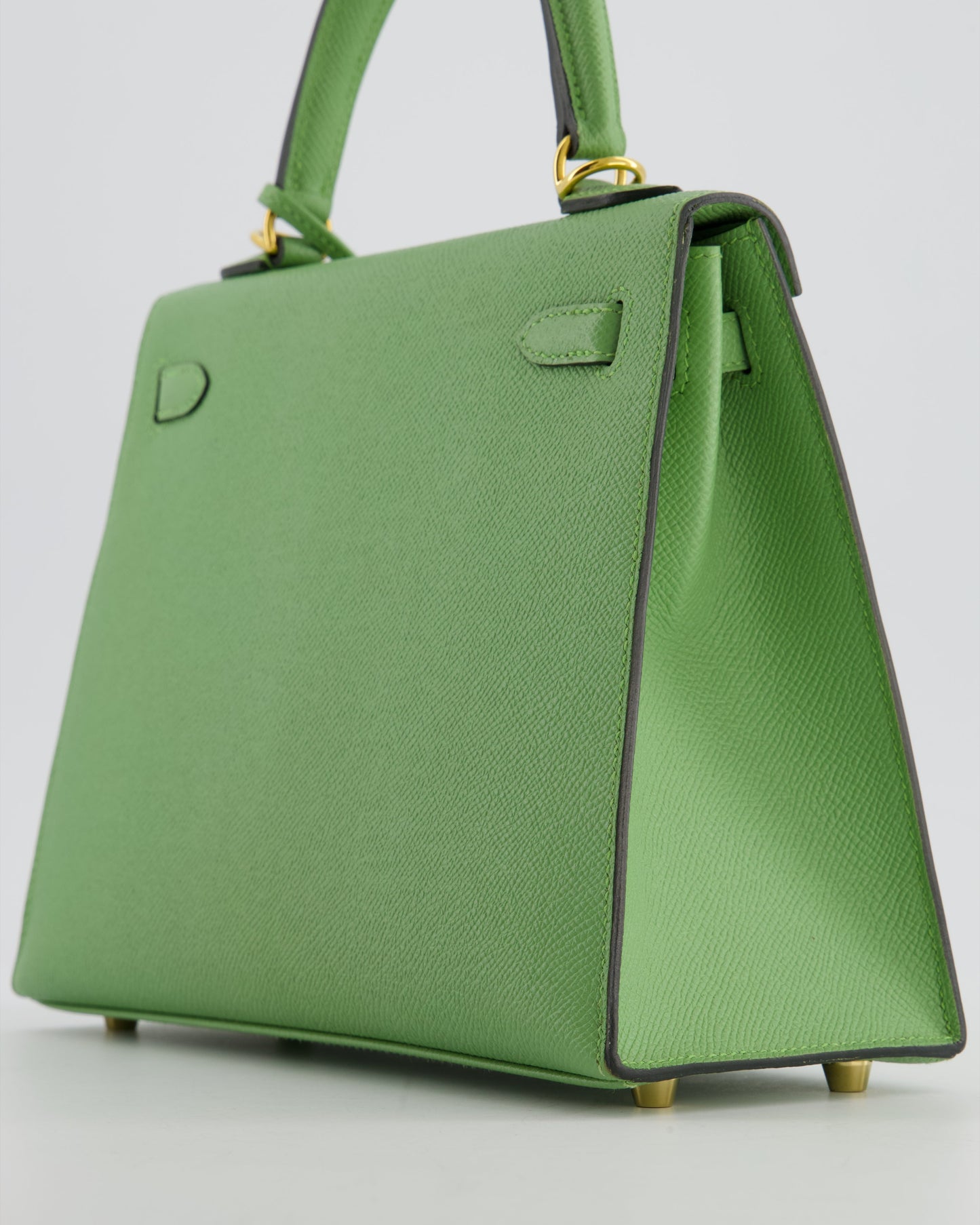 *HOT COLOUR* Herm�s Kelly 25 Sellier Bag in Vert Criquet Epsom Leather with Gold Hardware