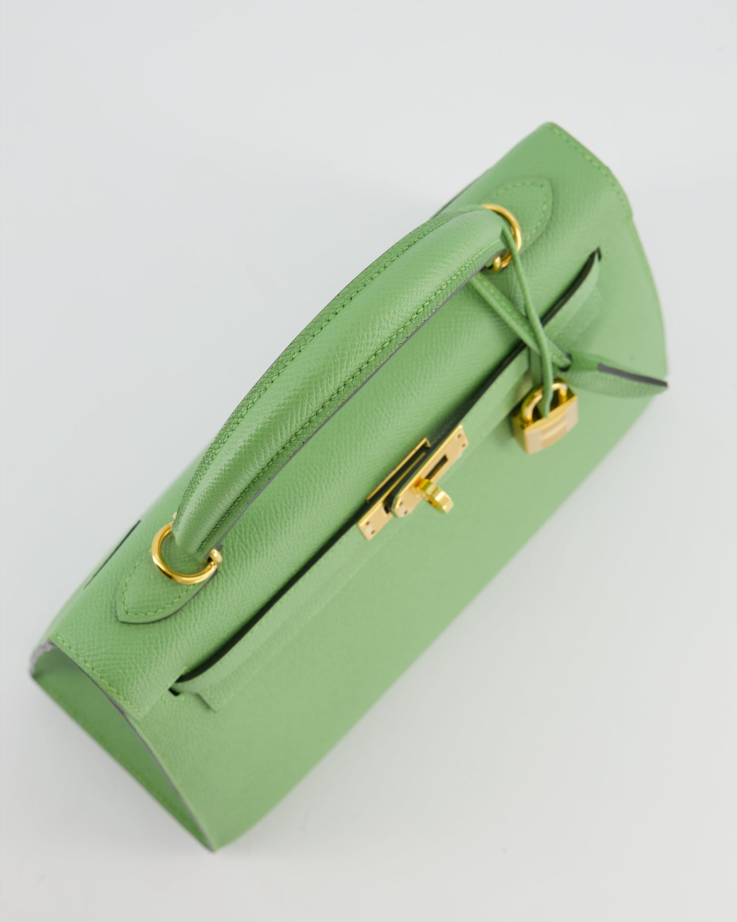 *HOT COLOUR* Herm�s Kelly 25 Sellier Bag in Vert Criquet Epsom Leather with Gold Hardware