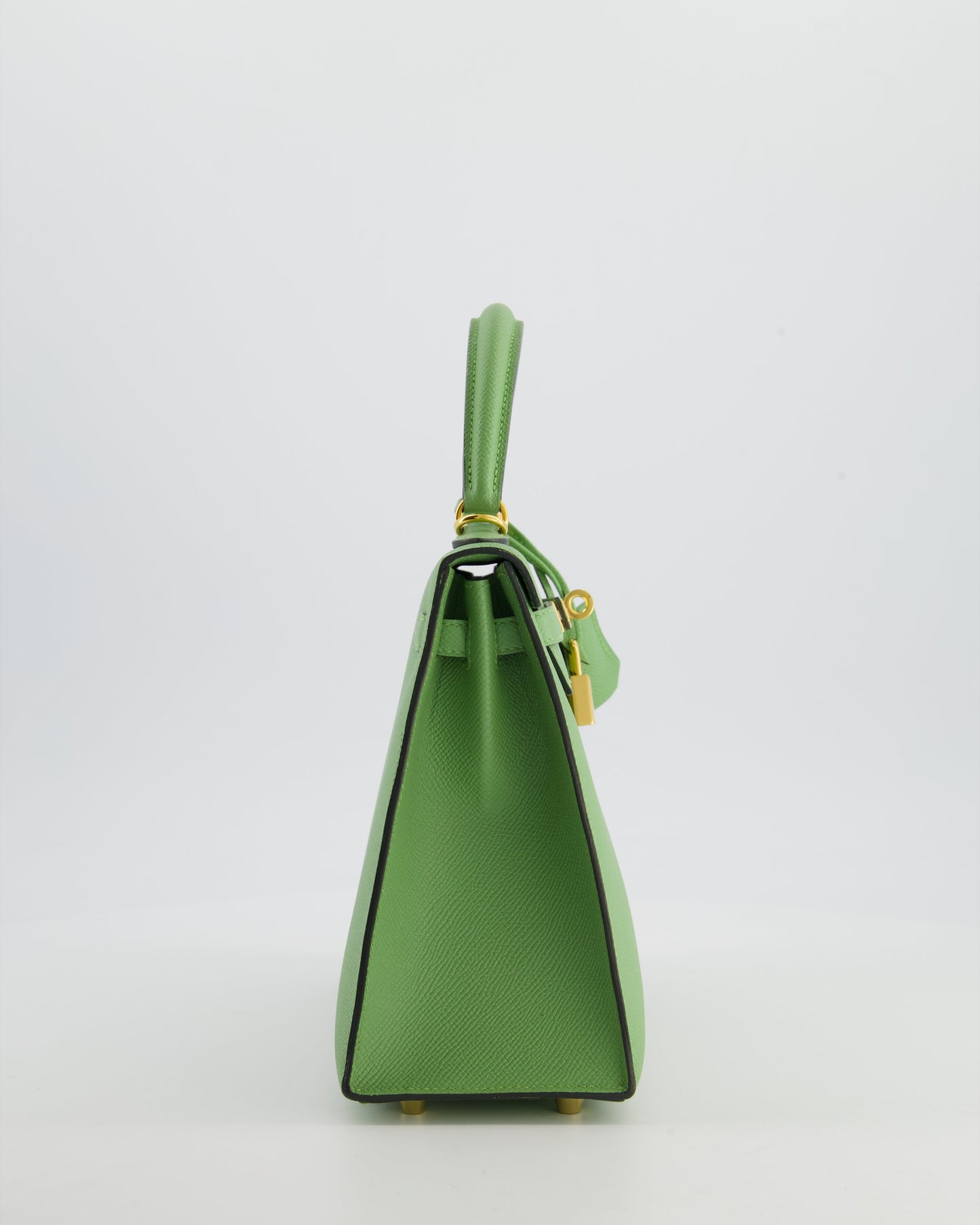 *HOT COLOUR* Herm�s Kelly 25 Sellier Bag in Vert Criquet Epsom Leather with Gold Hardware